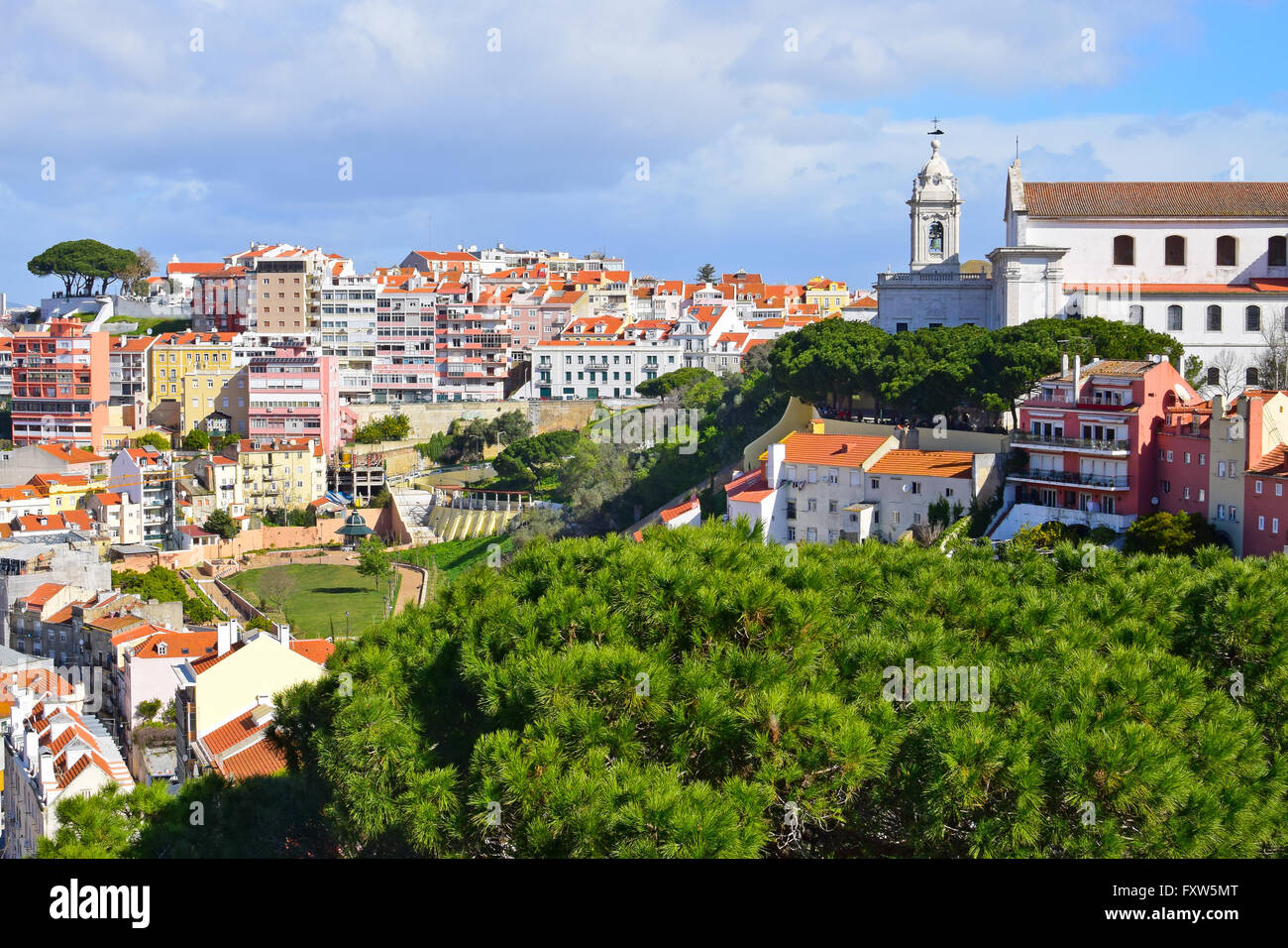 Vista dal castello di Lisbona in estate, Portogallo Foto Stock