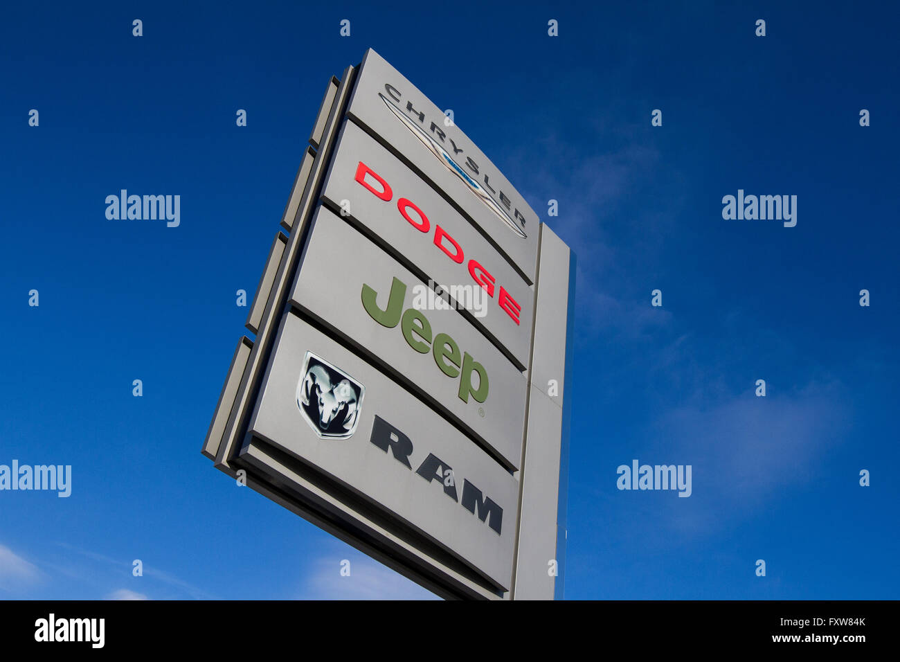 Doge carrello concessionaria a Kingston, Ont., mercoledì gennaio 6, 2016. Foto Stock Doge carrello concessionaria a Kingston, Ont., mercoledì gennaio 6, 2016. Foto Stock
