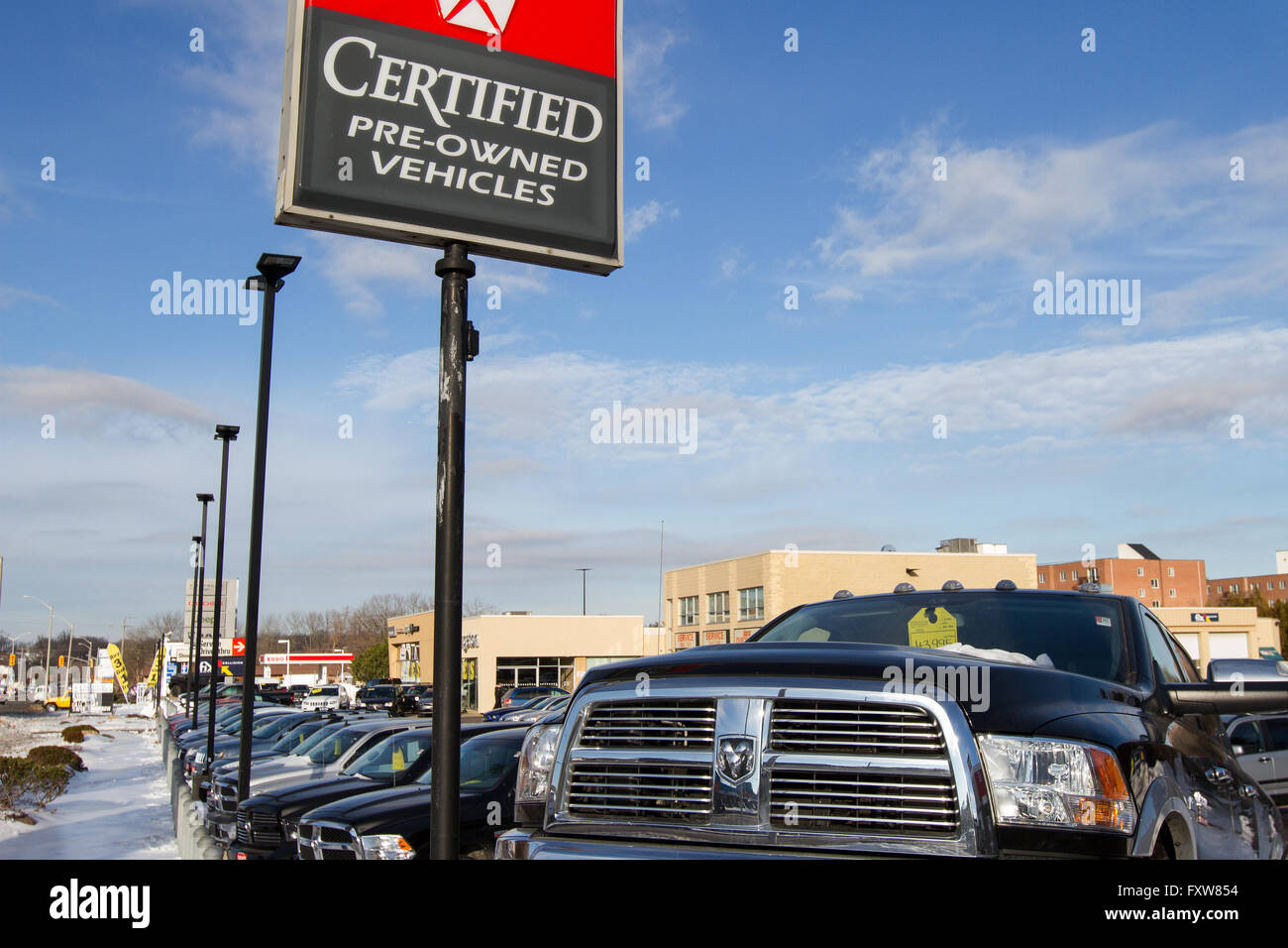 Doge carrello concessionaria a Kingston, Ont., mercoledì gennaio 6, 2016. Foto Stock Doge carrello concessionaria a Kingston, Ont., mercoledì gennaio 6, 2016. Foto Stock