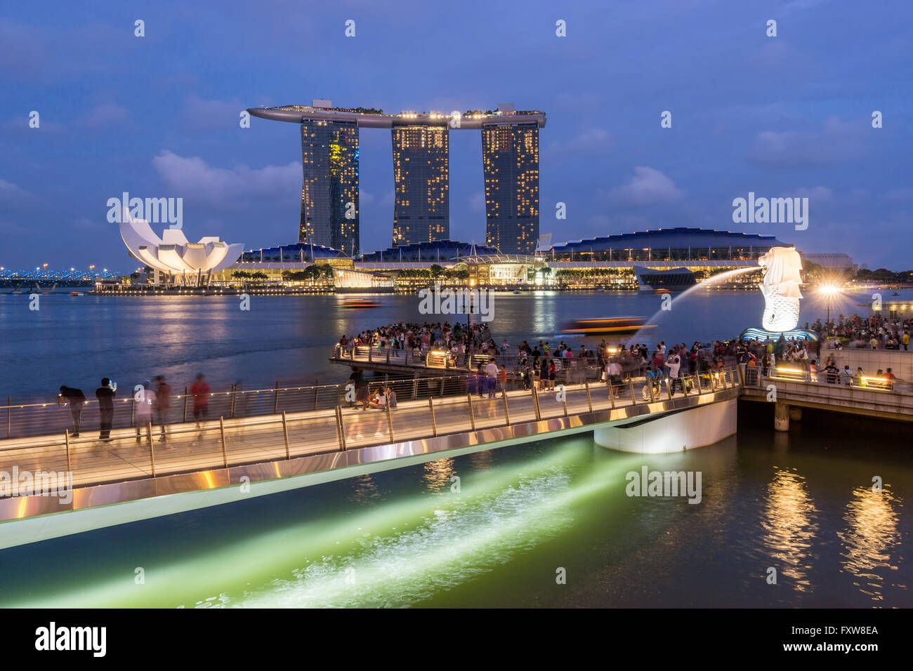 Il Marina Bay, Merlion, Marina Bay Sands Hotel, Pier, Singapore, Singapur, Southest Asia, travelstock44 Foto Stock