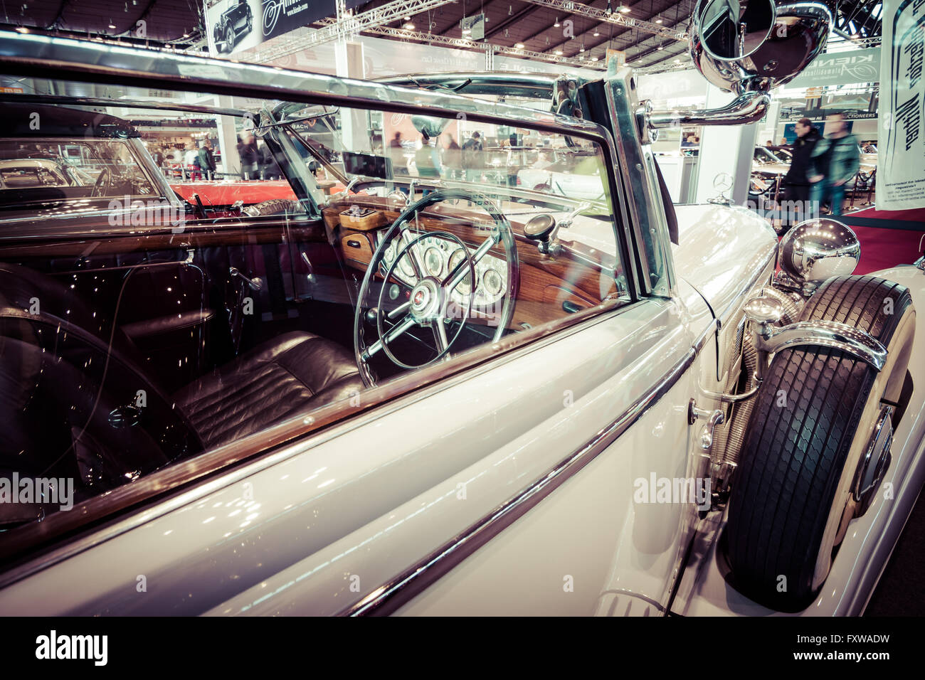 Cabina dell'auto d'epoca Mercedes-Benz 540K (W24), 1938. Foto Stock