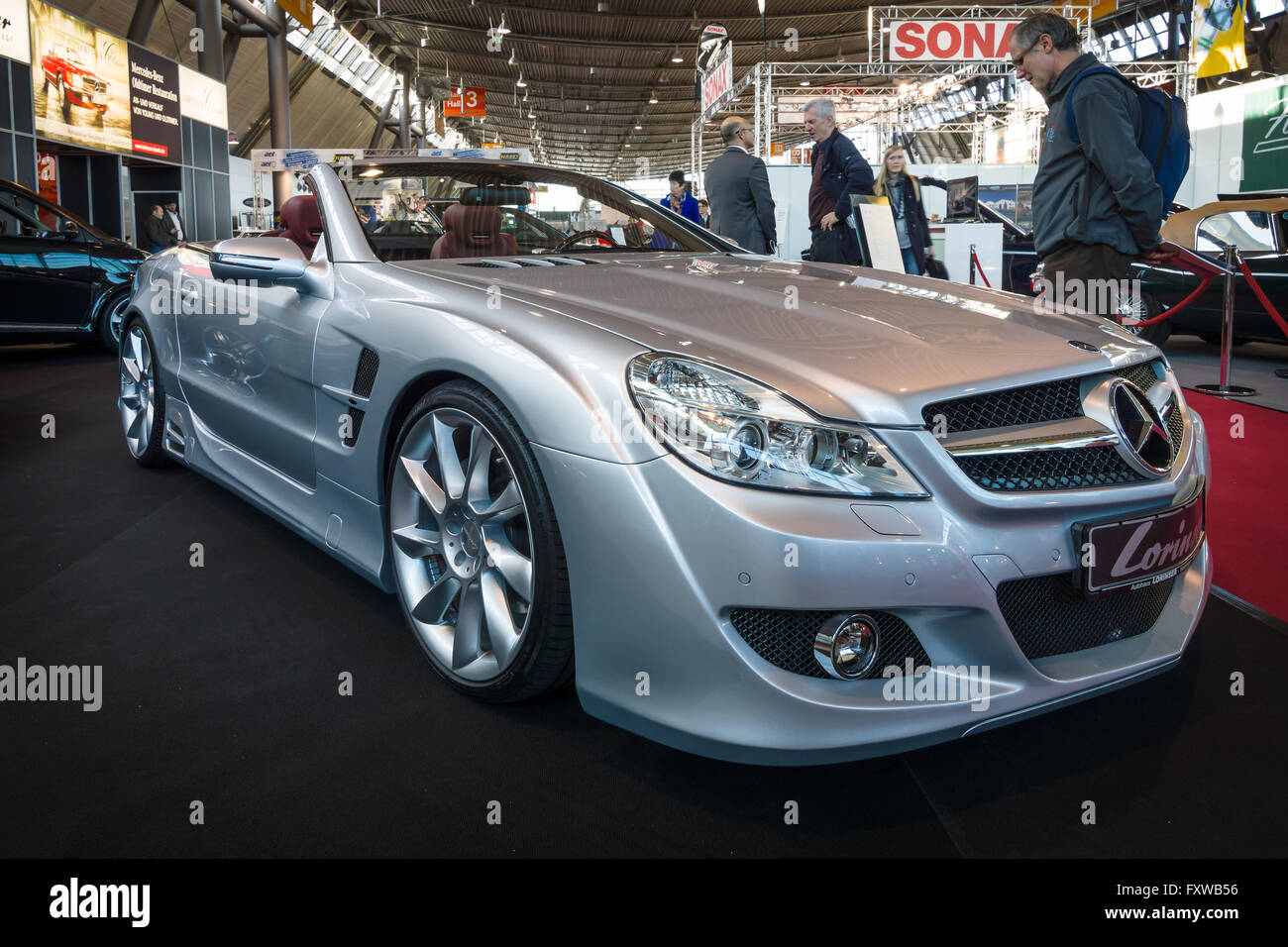 Mercedes benz sl500 auto immagini e fotografie stock ad alta risoluzione -  Alamy