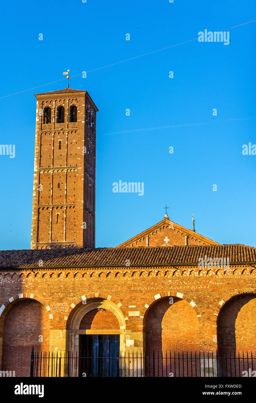 Veiw della Basilica di Sant'Ambrogio a Milano Foto Stock