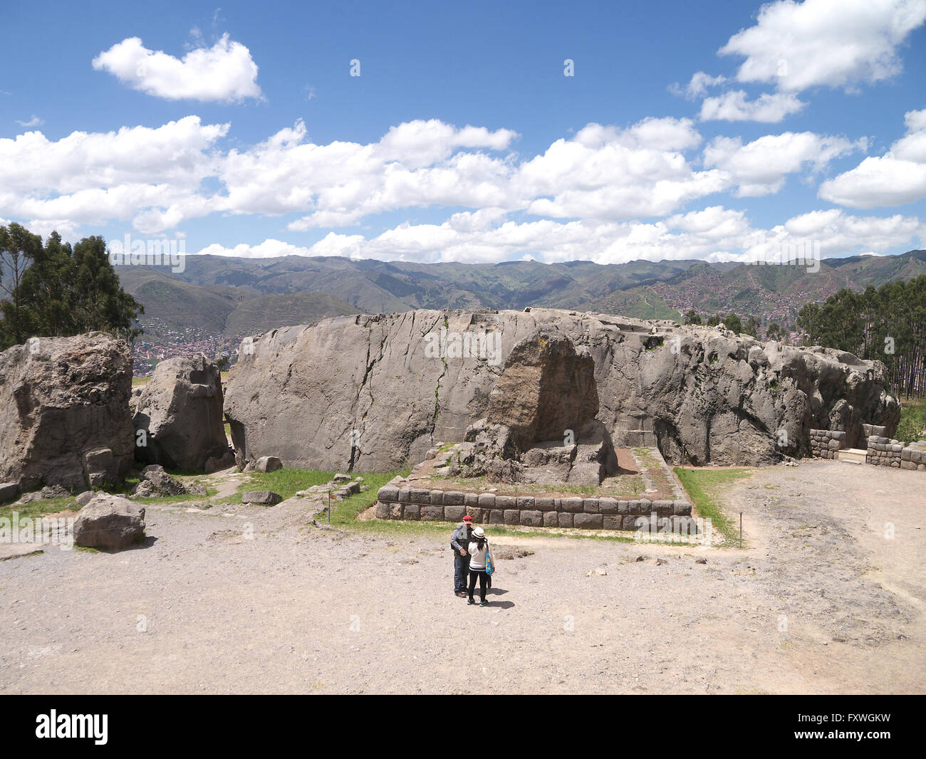 Nei pressi della fortezza di Sacsayhuaman Qenko è che gli Incas usati per fini cerimoniali. Questa mostra scalpellino lavoro Foto Stock