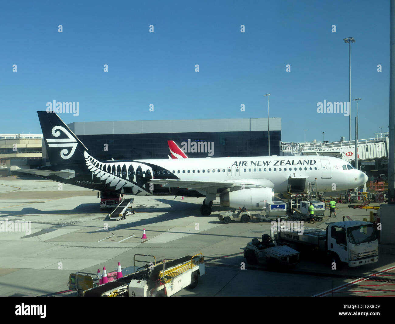 Air New Zealand Airbus A320-232 all'Aeroporto di Auckland, Nuova Zelanda Foto Stock