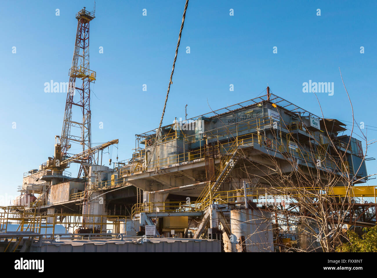 International Petroleum Museum, conosciuta anche come il Museo di attrezzatura o il sig. Charlie. Questo è uno degli anni cinquanta era offshore oil piattaforma di perforazione Foto Stock