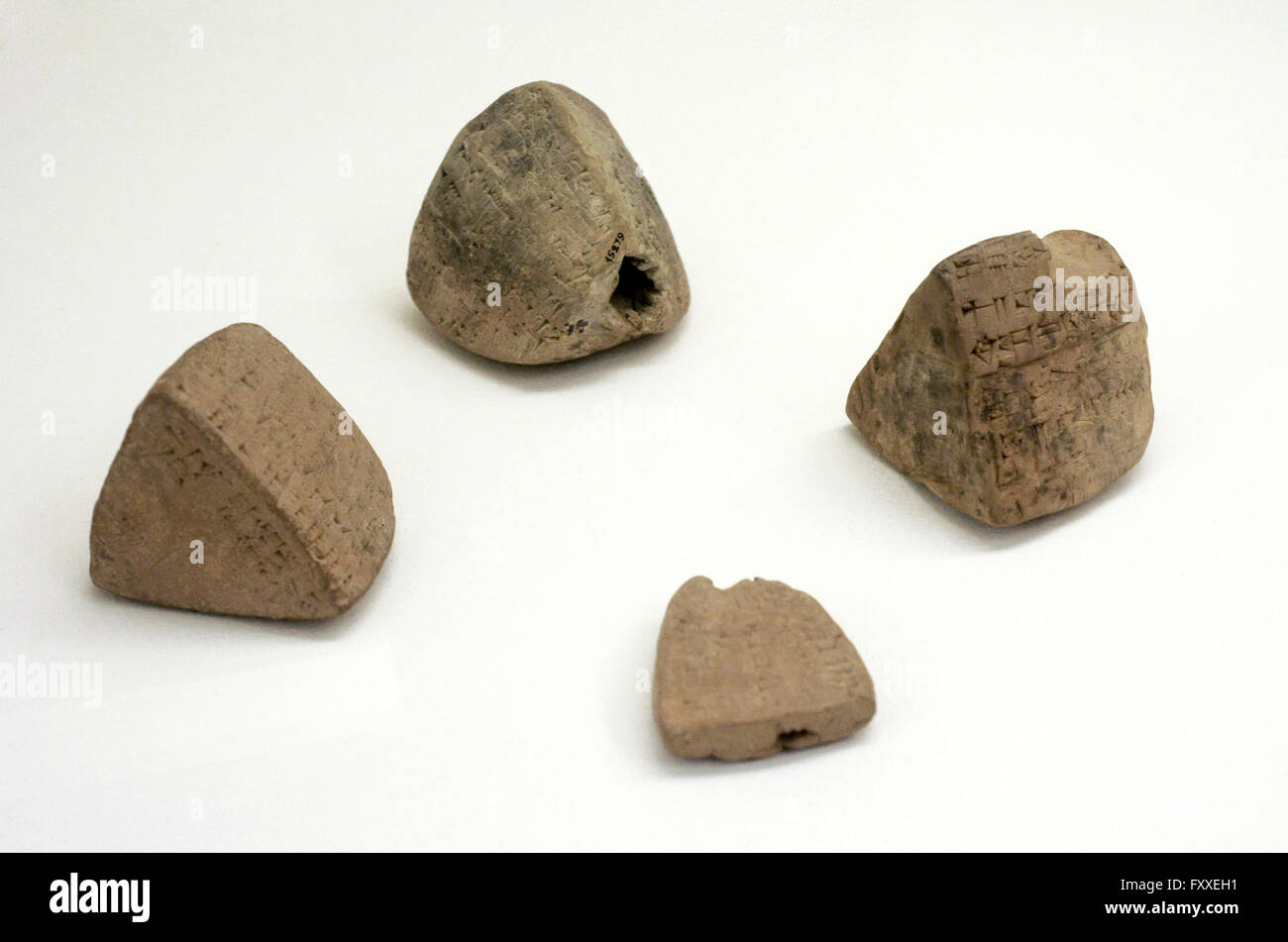 Sumer. Mesopotamia. Vicino Oriente. Inscritto bullae con guarnizione impressioni. Umma e Puzrish-Dagan. Ur III Periodo. Lo stato Museo Hermitage. San Pietroburgo. La Russia. Foto Stock