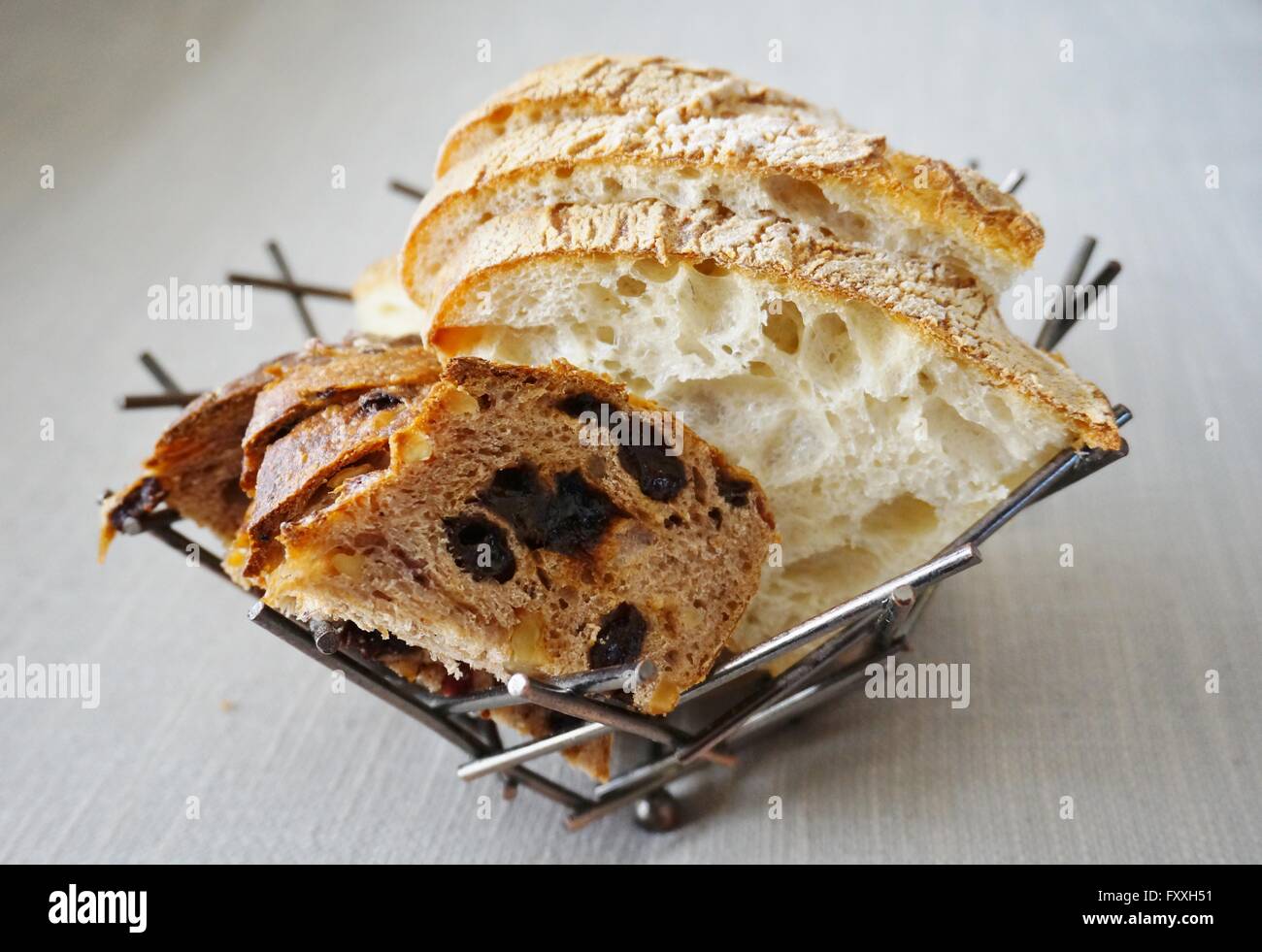 Pane artigianale cesto Foto Stock