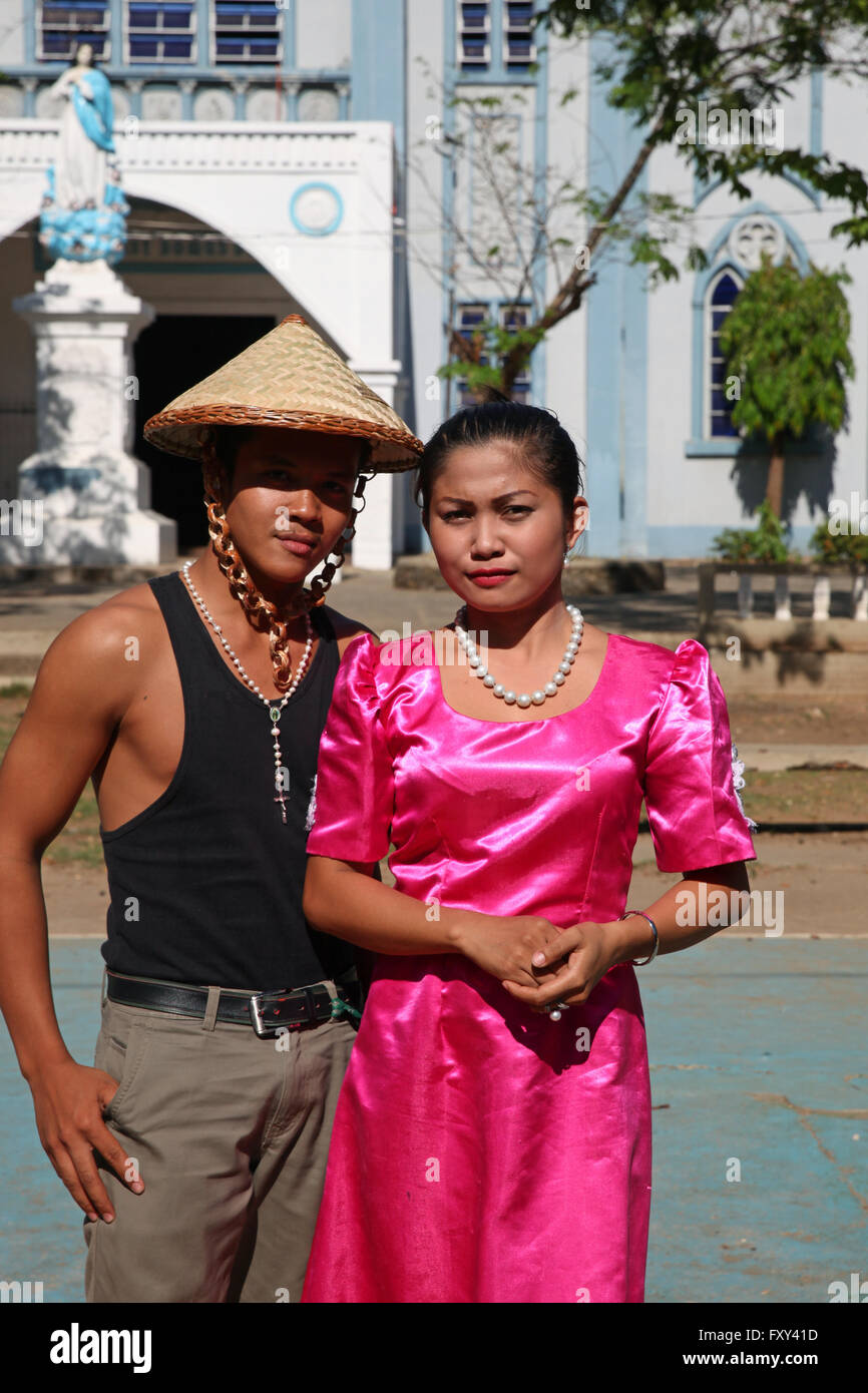 Locali di uomo e donna Puerto Princesa PALAWAN FILIPPINE ASIA 22 Aprile 2015 Foto Stock