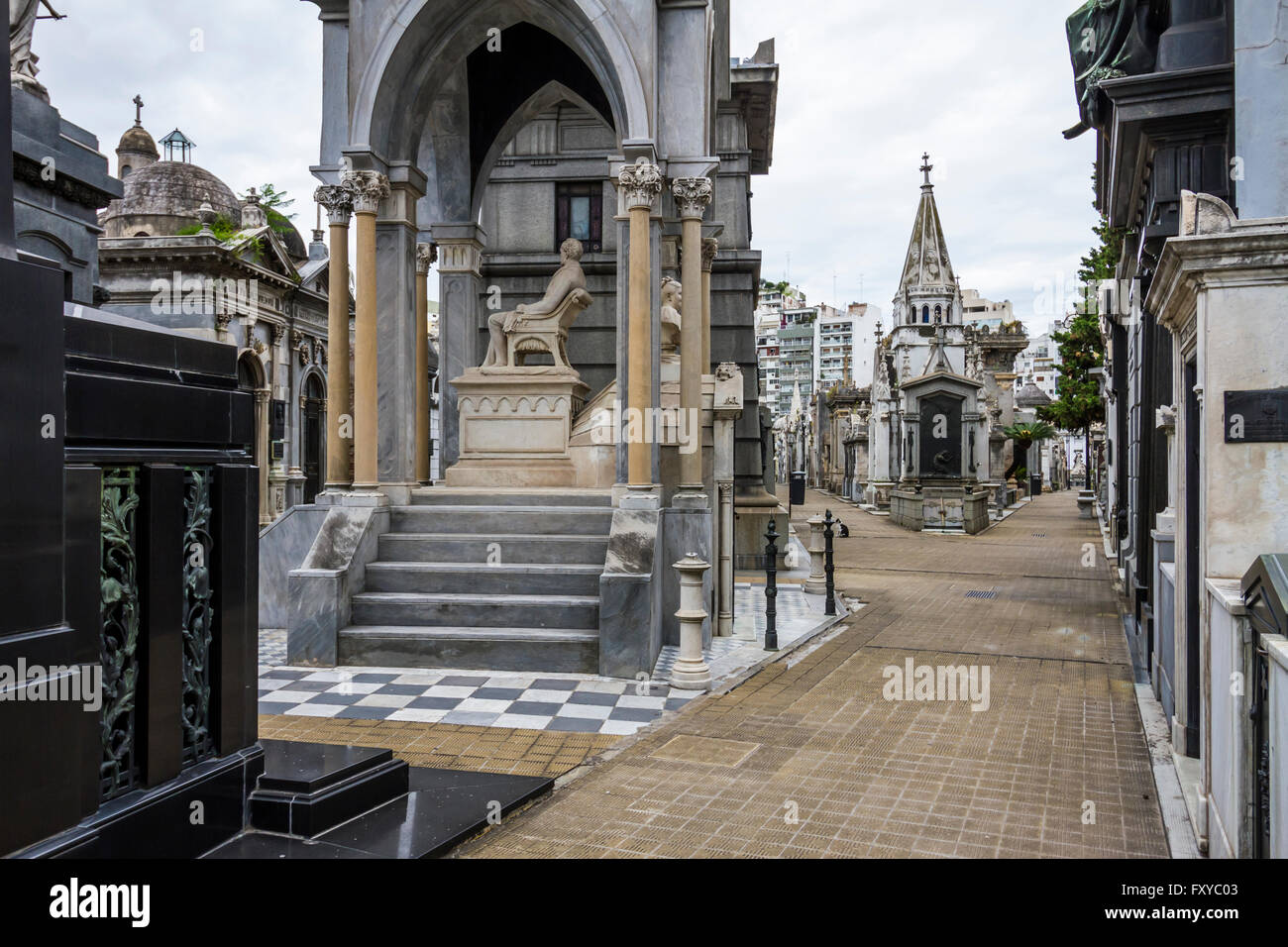 Tombe e mausolei presso il Cimitero di Recoleta in Buenos Aires, Argentina, Sud America. Foto Stock