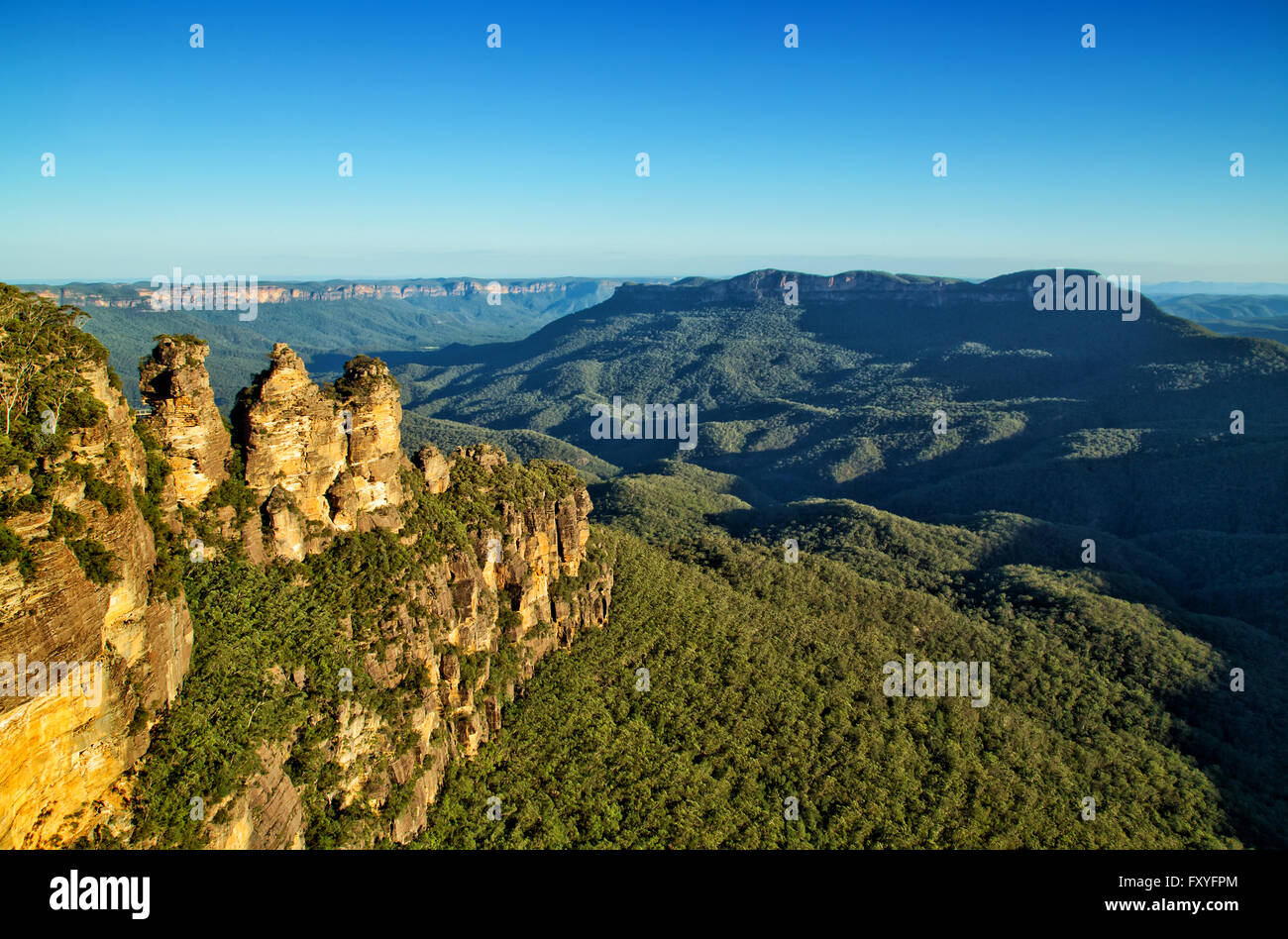 La famosa formazione rocciosa Tre Sorelle nelle Blue Mountains National Park, Australia Foto Stock