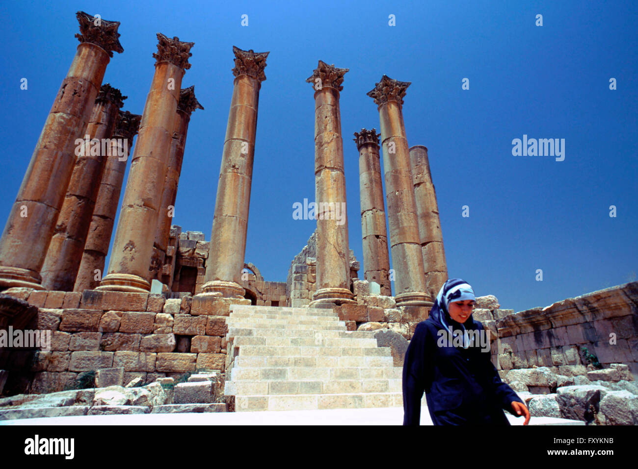 Rovine romane presso il tempio di Artemide, Jerash, Giordania Foto Stock