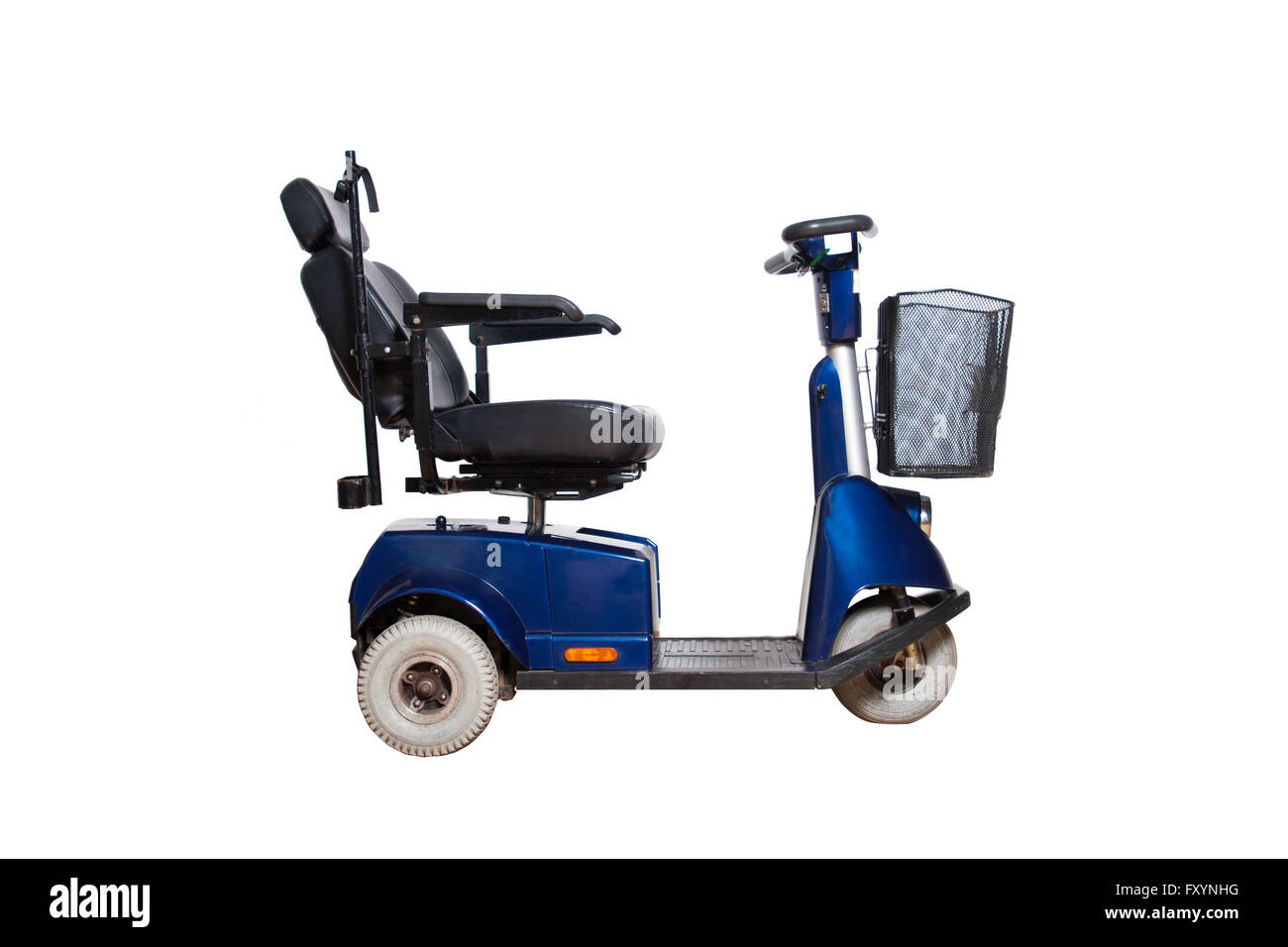 3 ruote sedia a rotelle motorizzata scooter per la gente usa e getta Foto  stock - Alamy