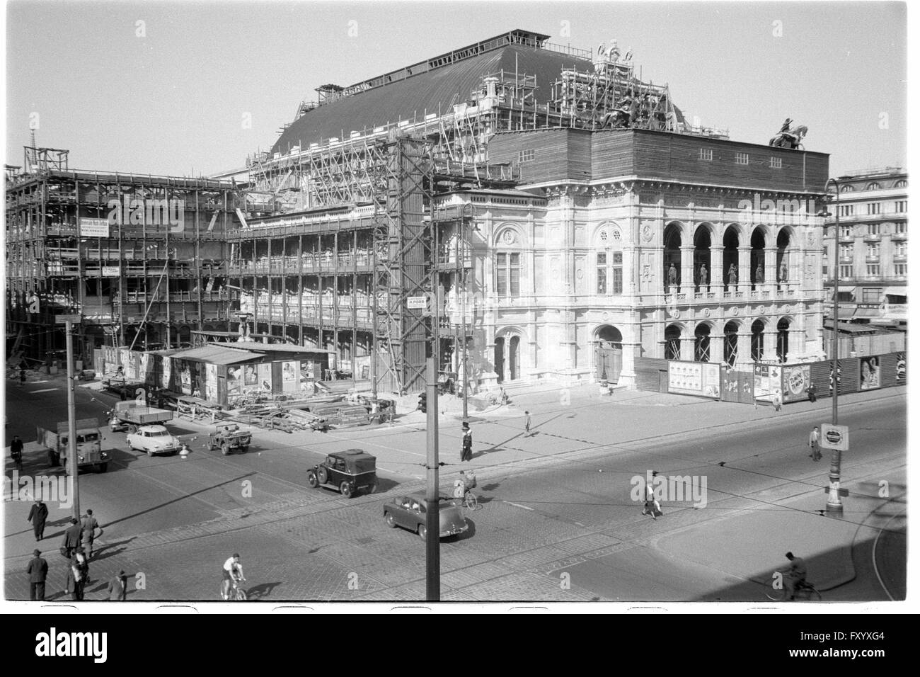 Wiederaufbau der Staatsoper Foto Stock