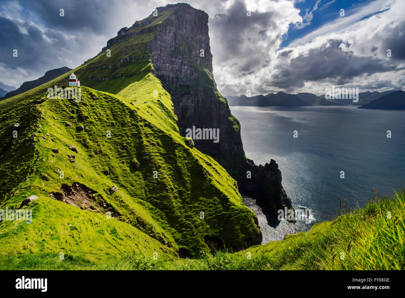 Kallur faro di Isola di Kalsoy, Isole Faerøer Foto Stock