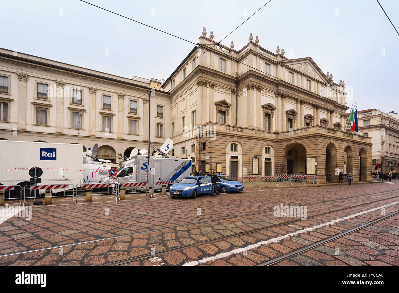 Milano, Italia - 7 dicembre: Teatro La Scala il pomeriggio prima di Verdi Giovanna d'Arco premiere il 7 dicembre 2015 in mil Foto Stock