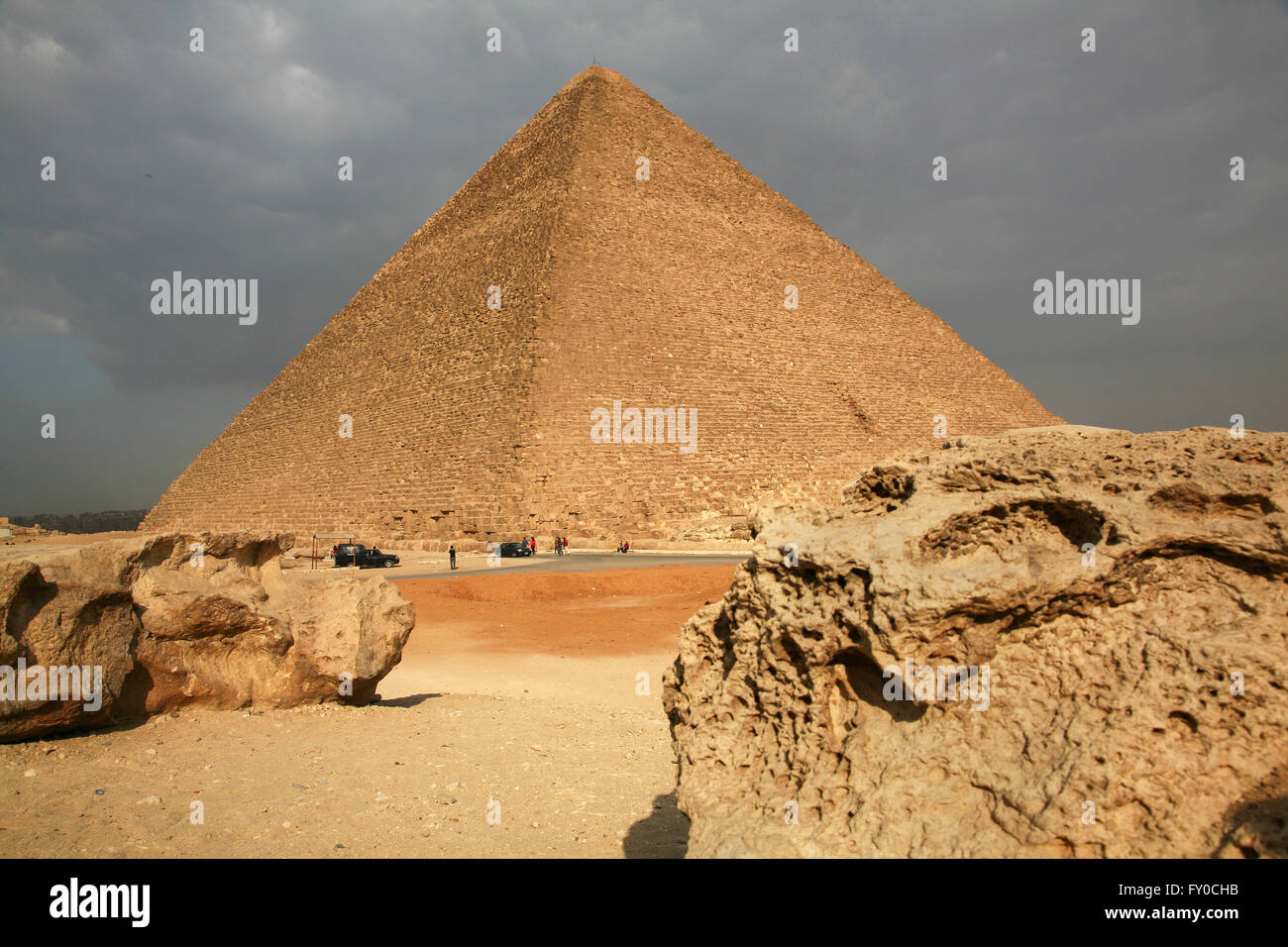 Egitto Giza, piramidi. Foto Stock