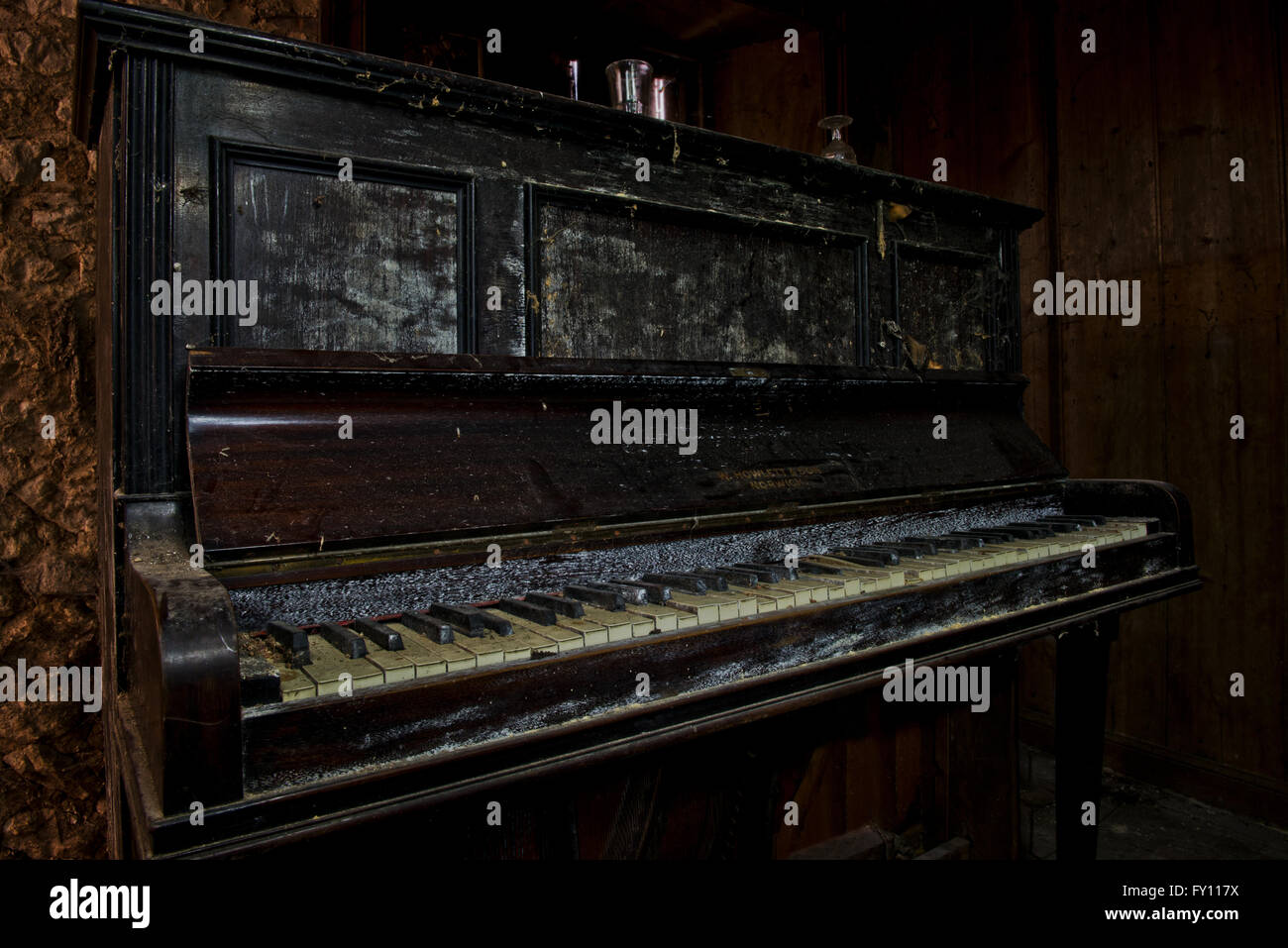 Situato nella piccola città di Breckland di Brandon, Suffolk, si trova una piccola cascina che è stato toccato da oltre trent'anni. Foto Stock