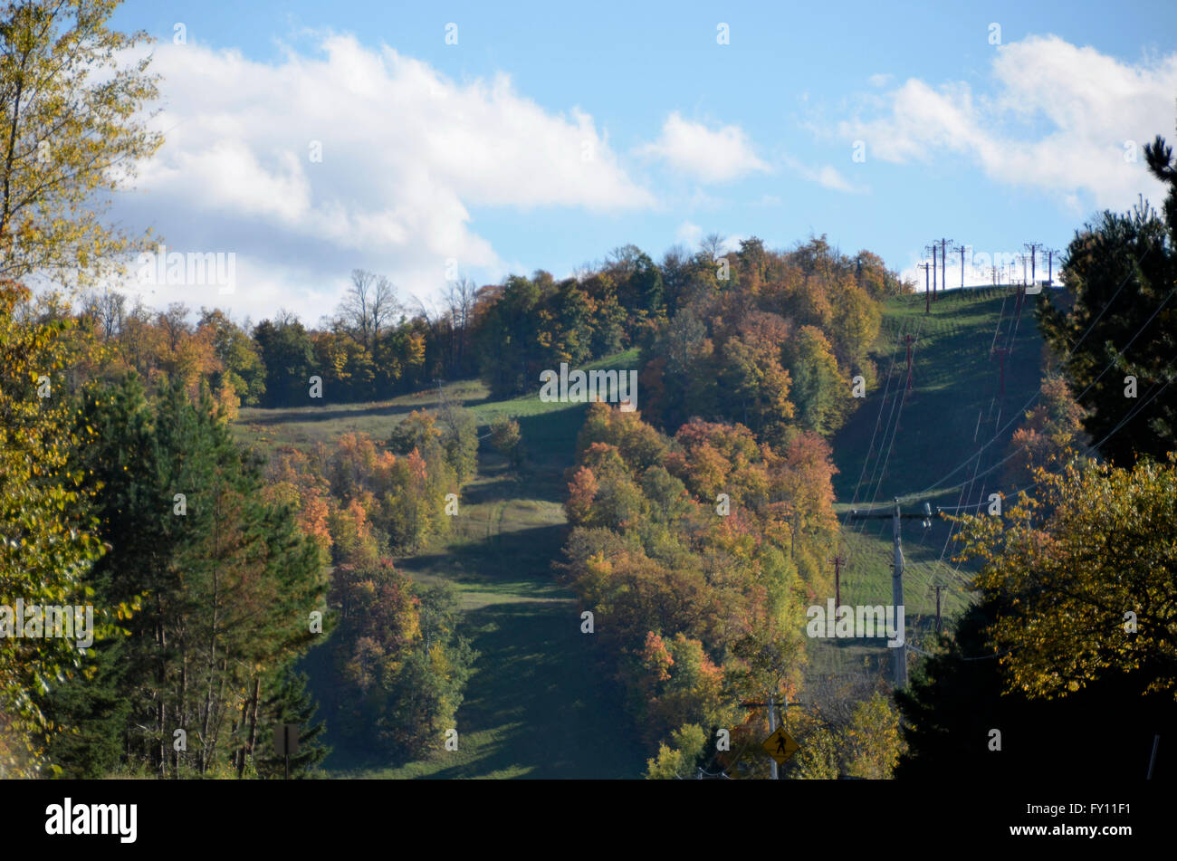 Big Powderhorn Ski resort in Bessemer, Michigan in autunno. Foto Stock