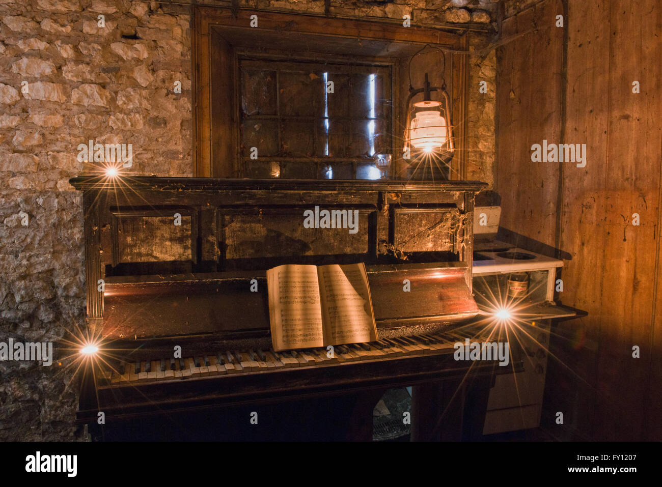 Situato nella piccola città di Breckland di Brandon, Suffolk, si trova una piccola cascina che è stato toccato da oltre trent'anni. Foto Stock