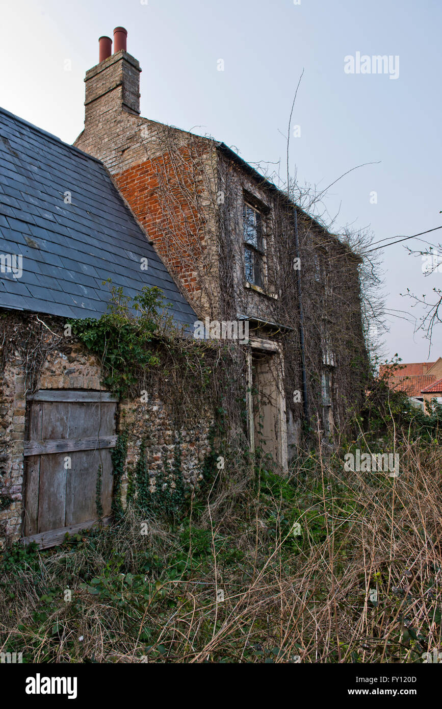 Situato nella piccola città di Breckland di Brandon, Suffolk, si trova una piccola cascina che è stato toccato da oltre trent'anni. Foto Stock