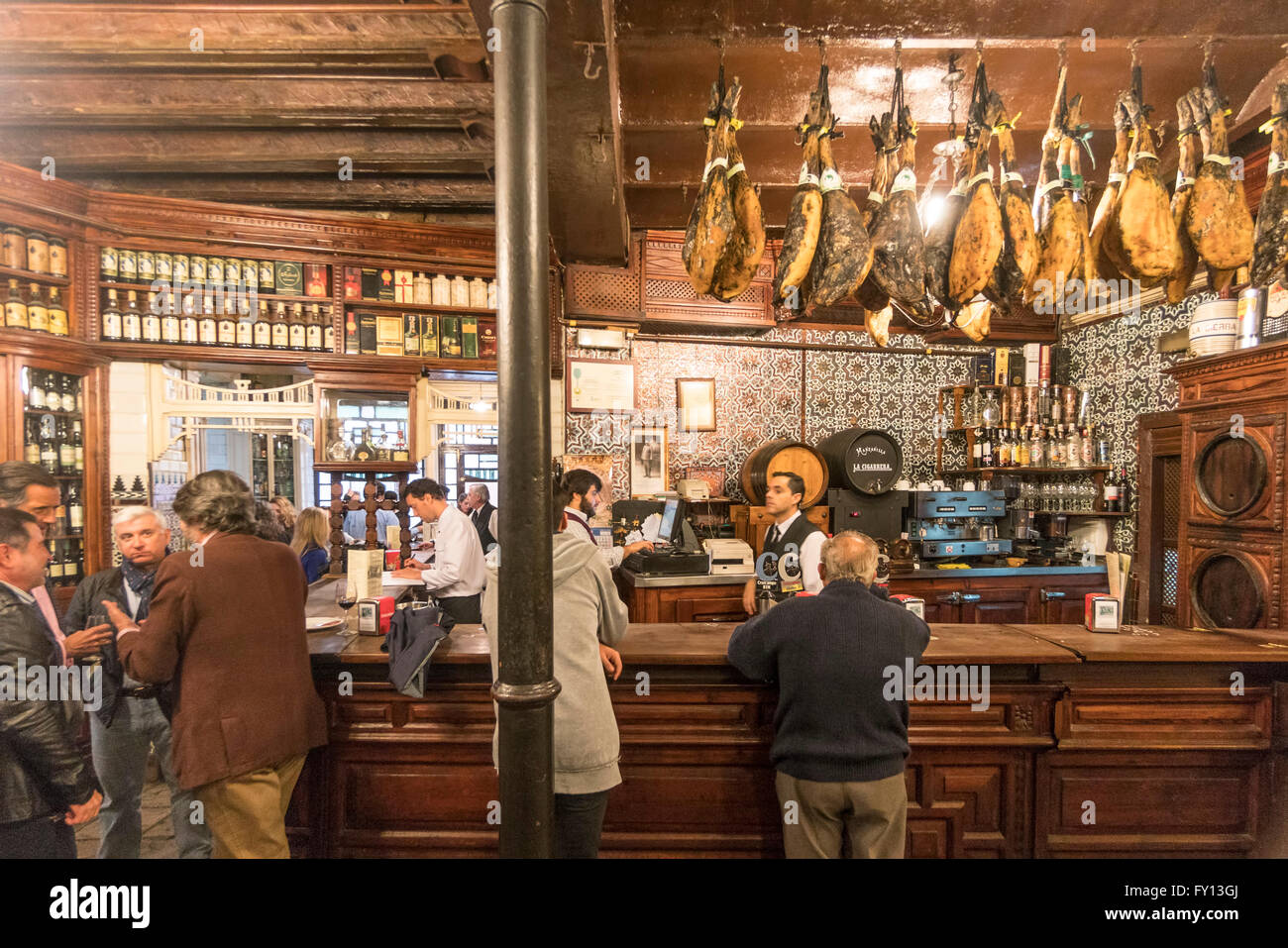 El Rinconcillo più antichi bar di tapas di Siviglia, ristorante spagnolo, fondata 1670, Andalusia, Foto Stock