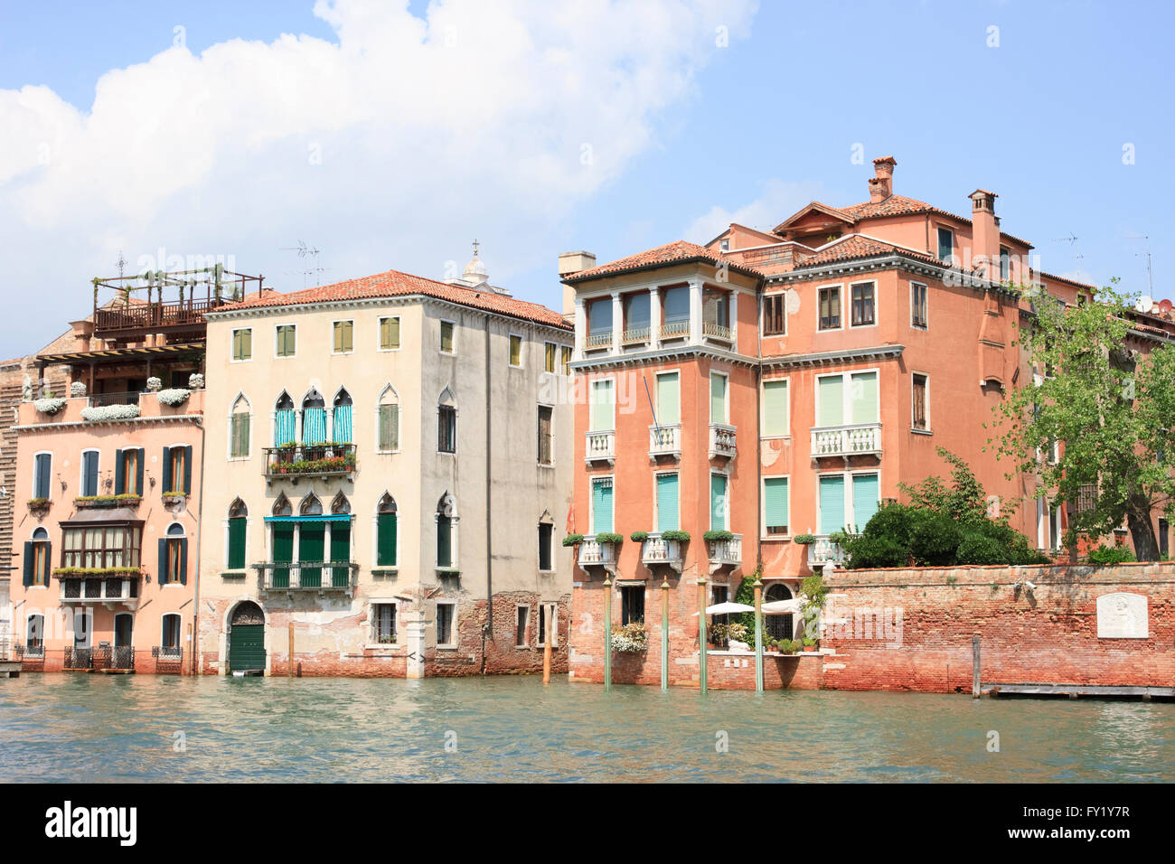 Vista sul Canal Grande da Calle del Megio a Venezia, Italia. Foto Stock