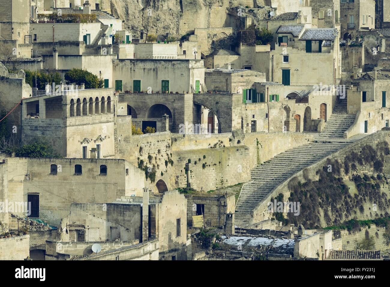 Sassi, old Matera cityscape con neve reamaings Foto Stock