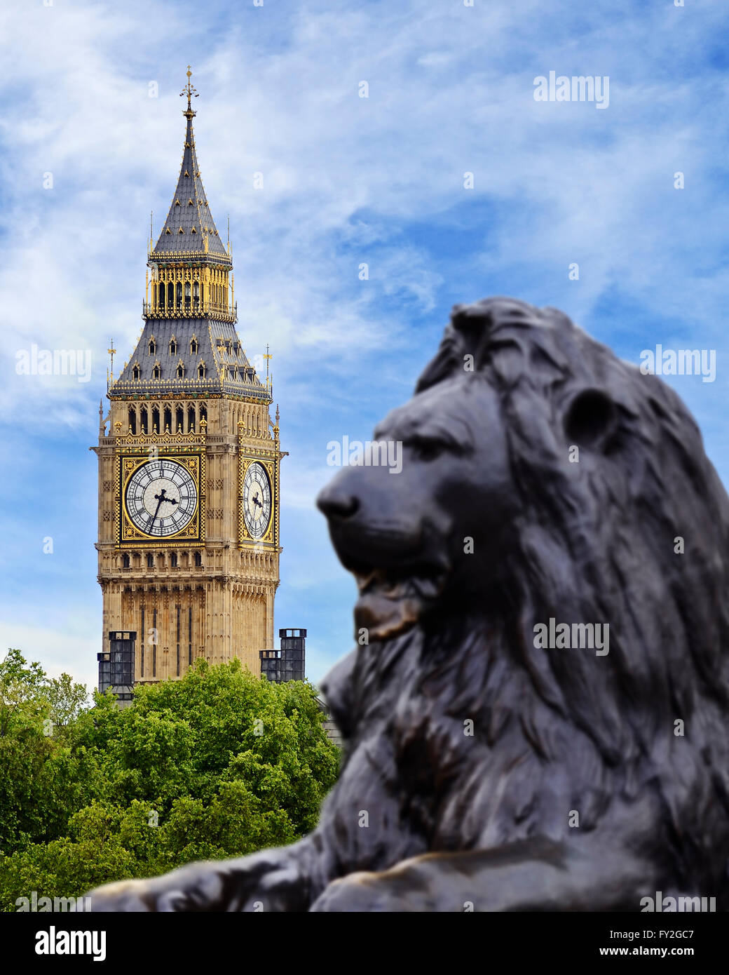 Big Ben visti da Trafalgar Square, Londra, Inghilterra, Regno Unito. Foto Stock