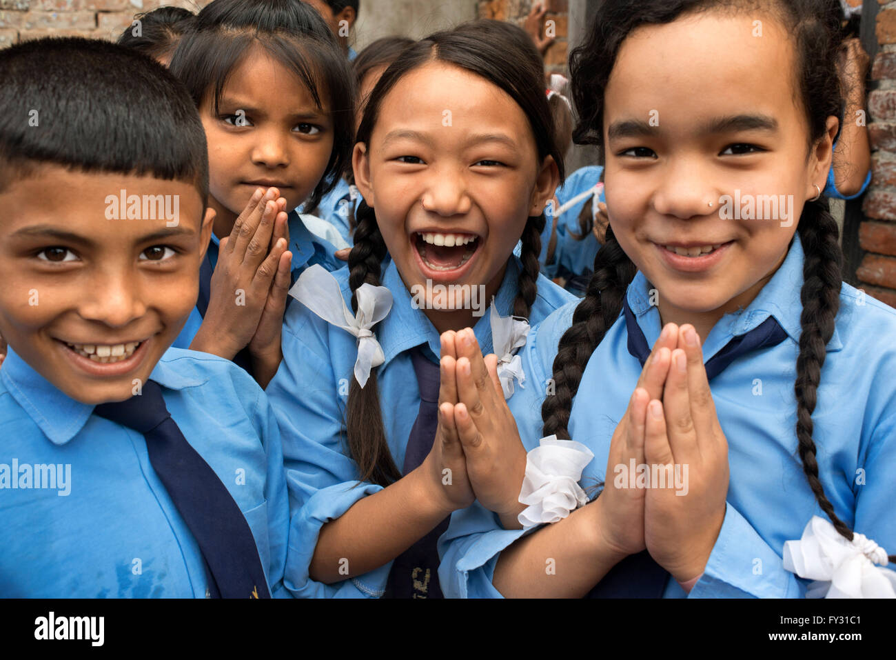 Scuola nepalese ragazze, Bhaktapur, Valle di Kathmandu, Nepal Foto Stock