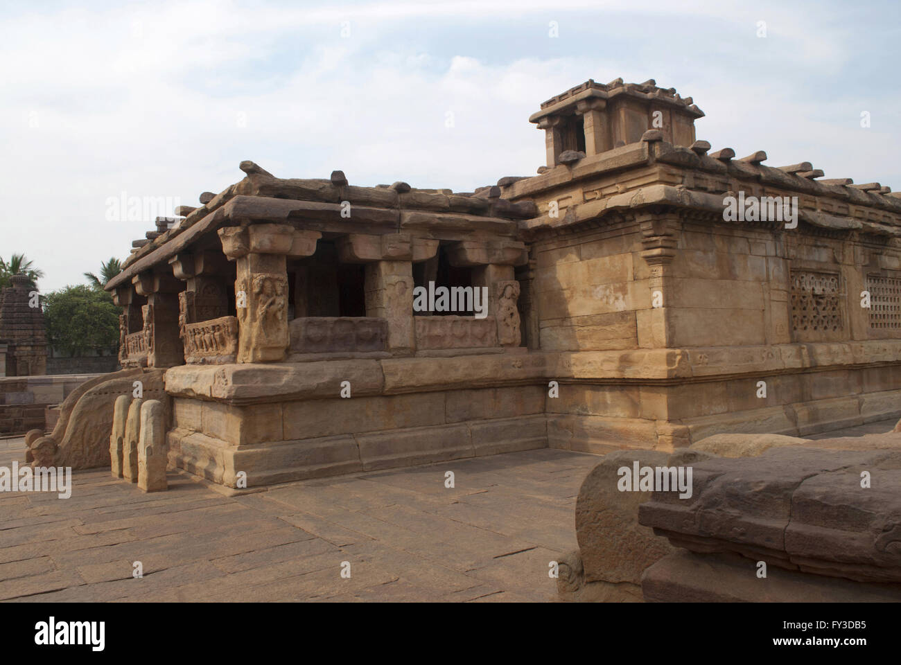 Lad Khan tempio, Aihole, Bagalkot, Karnataka, India. Gruppo Kontigudi dei templi. Questo è il più antico tempio di Aihole. Foto Stock