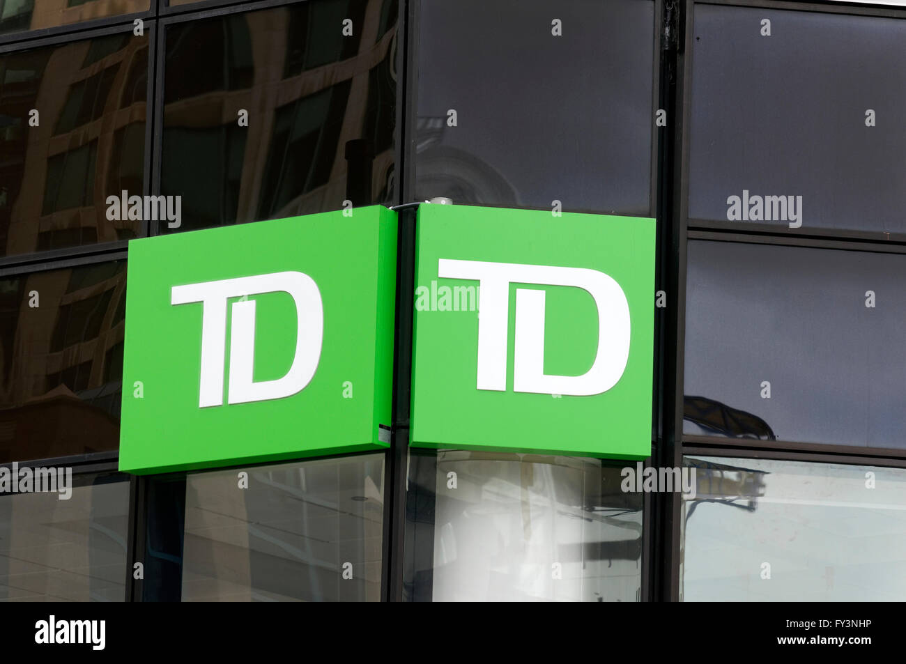 Toronto Dominion Bank o TD logo della banca nel centro cittadino di Vancouver, BC, Canada Foto Stock