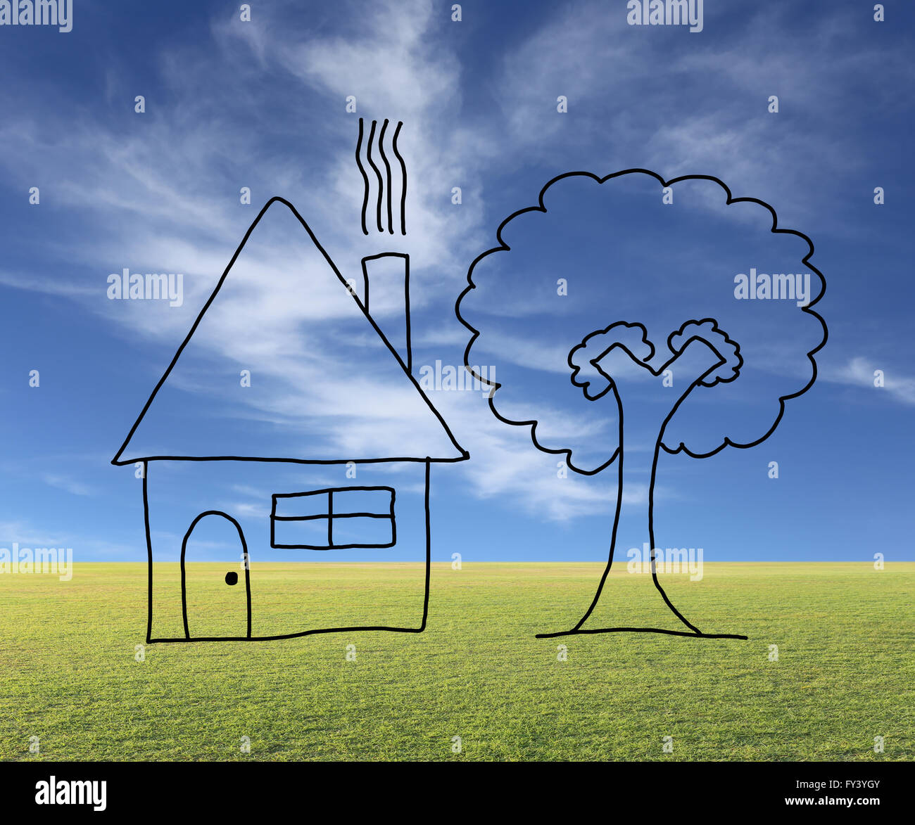 Disegnata a mano home e il grande albero di costruzione di una casa concetto su sfondo naturale. Foto Stock