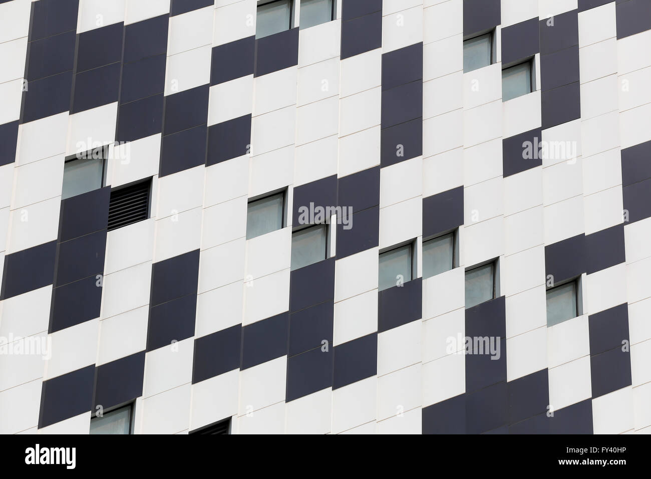 Lato dell'edificio con un bianco e nero per il colore di background di design. Foto Stock
