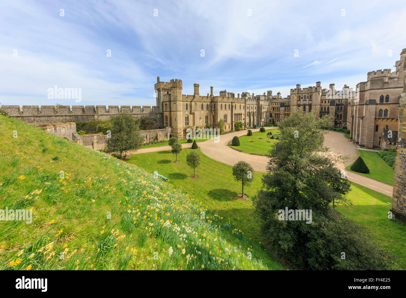 Storico e distintivo intorno al Castello di Arundel, Regno Unito Foto Stock