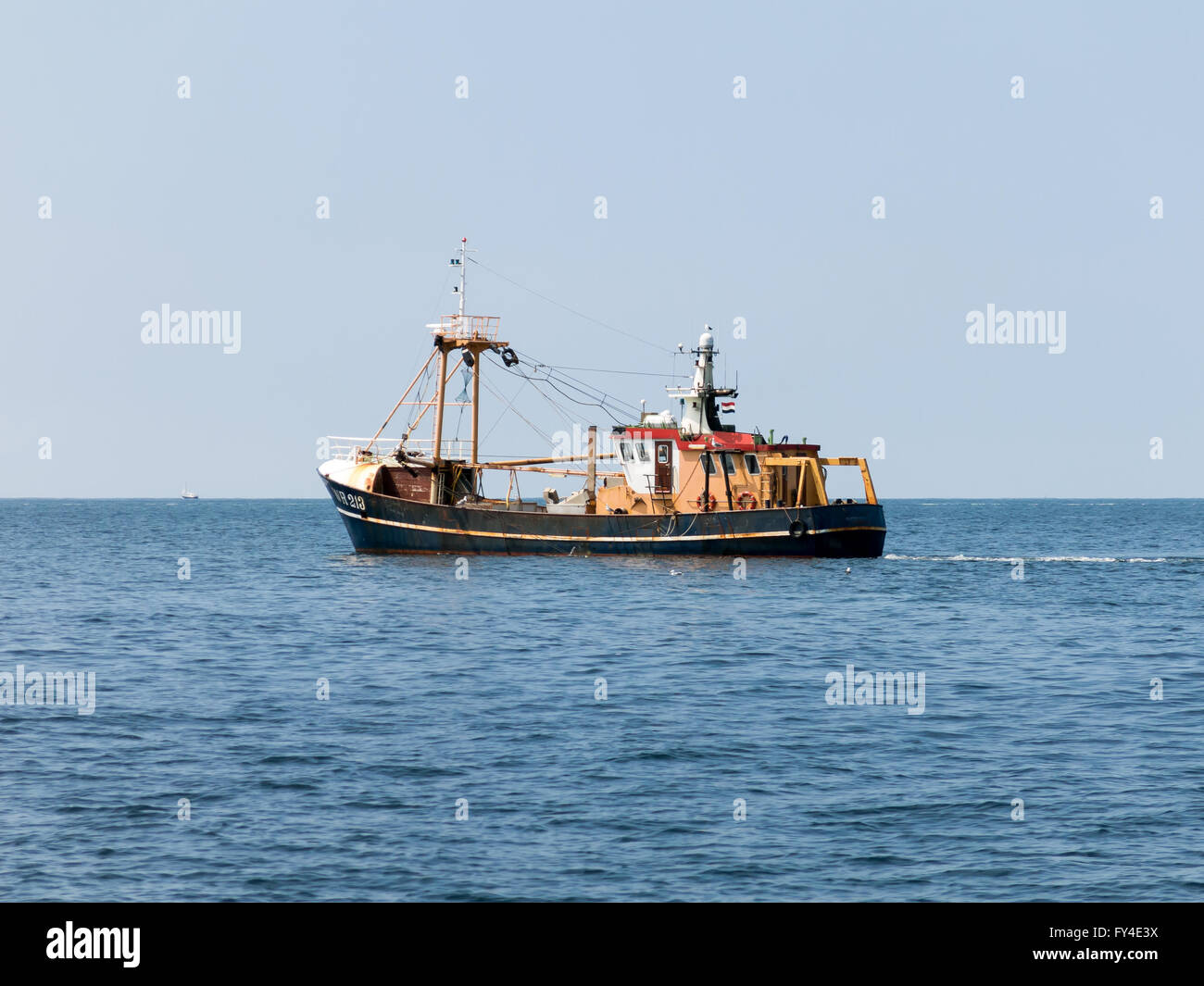 Shrimper olandese o gamberetti cutter barche da pesca sul mare di Wadden, Paesi Bassi Foto Stock