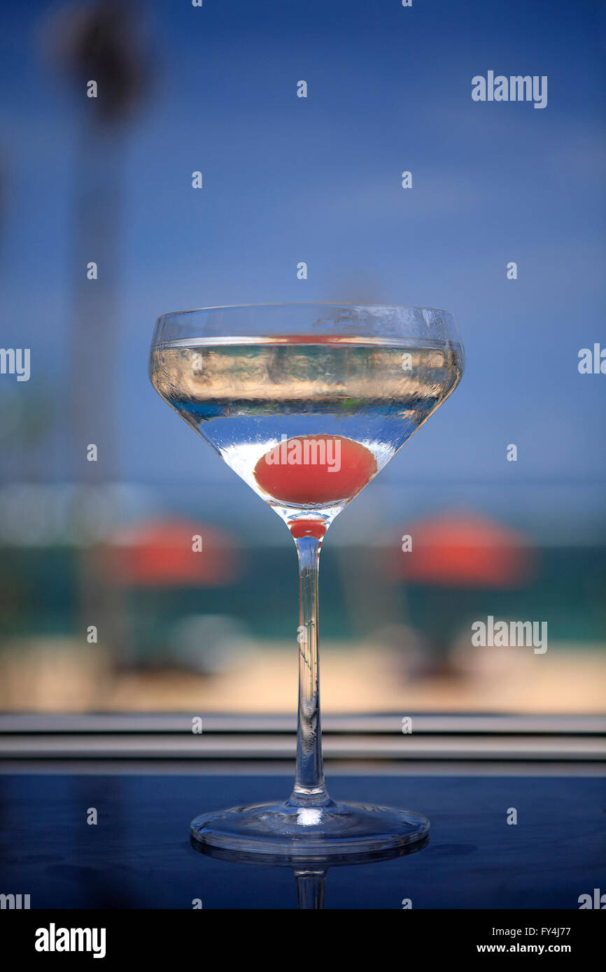 Bellissimi elementi in vetro di una bevanda come una vita ancora shot Foto Stock