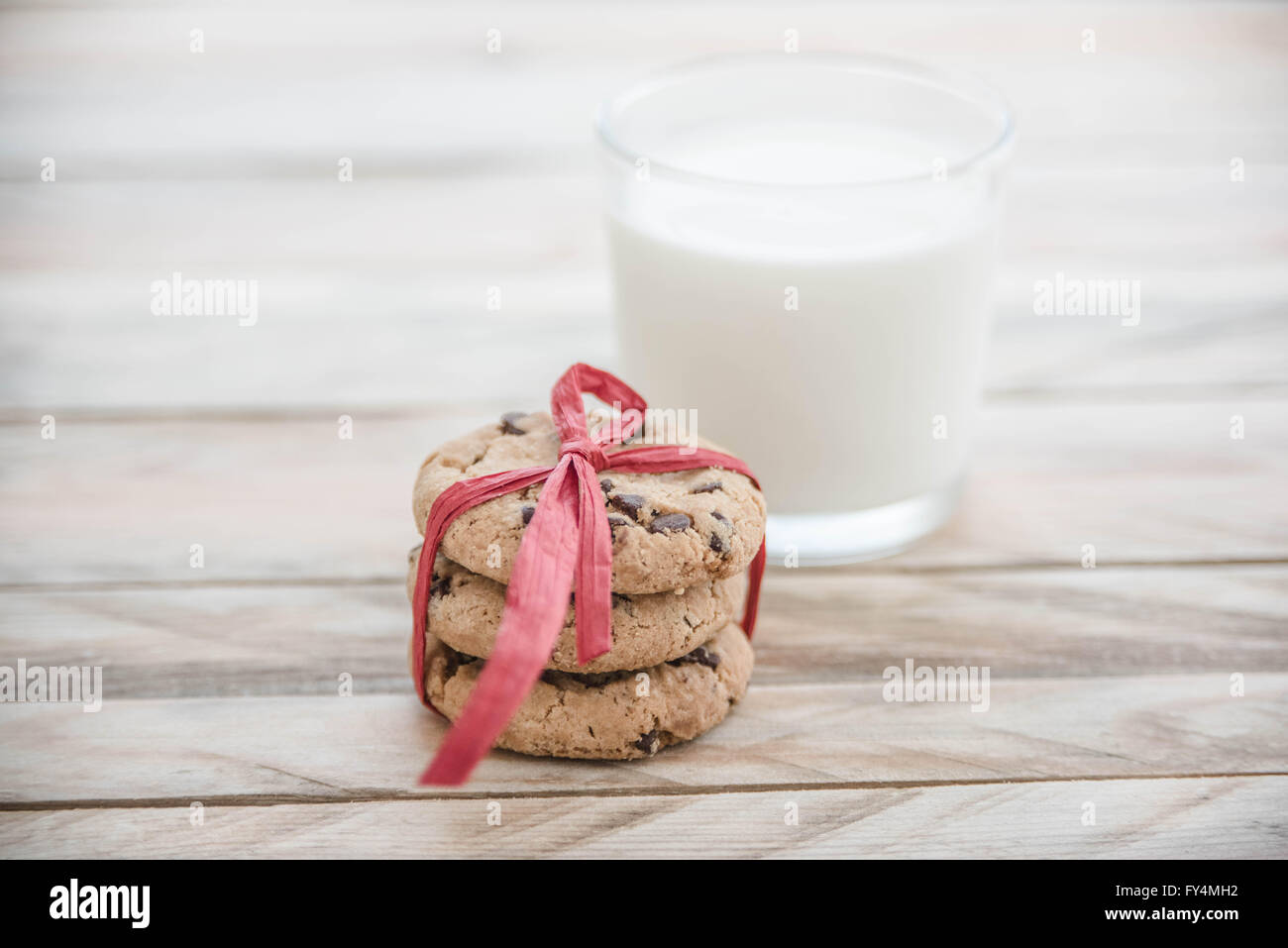 I cookie di cereali con latte. Foto Stock