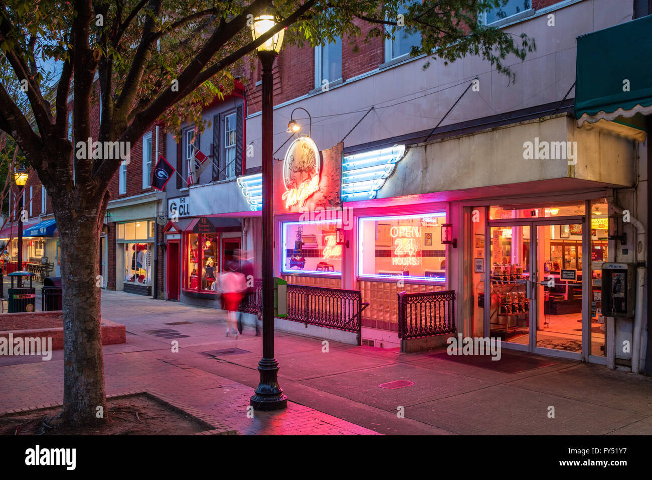 Negozi e bar nel centro di Atene, GEORGIA, STATI UNITI D'AMERICA Foto Stock