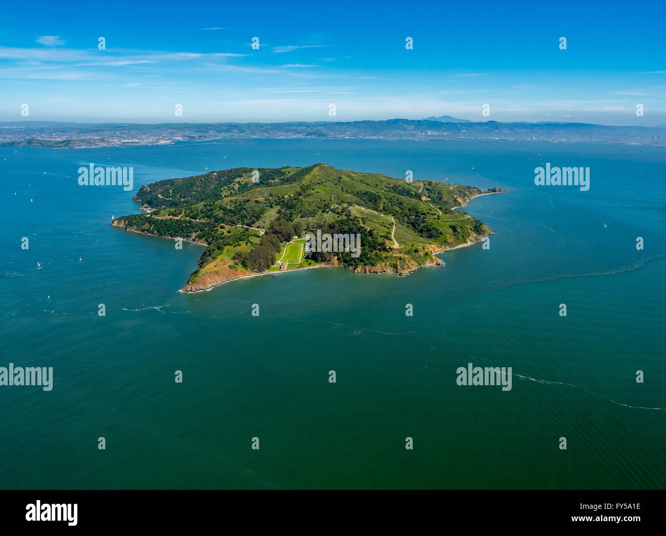 Vista aerea, Angel Island, Ayala Cove, auto-free isola Belvedere e Tiburon, San Francisco Bay Area, California, Stati Uniti d'America Foto Stock