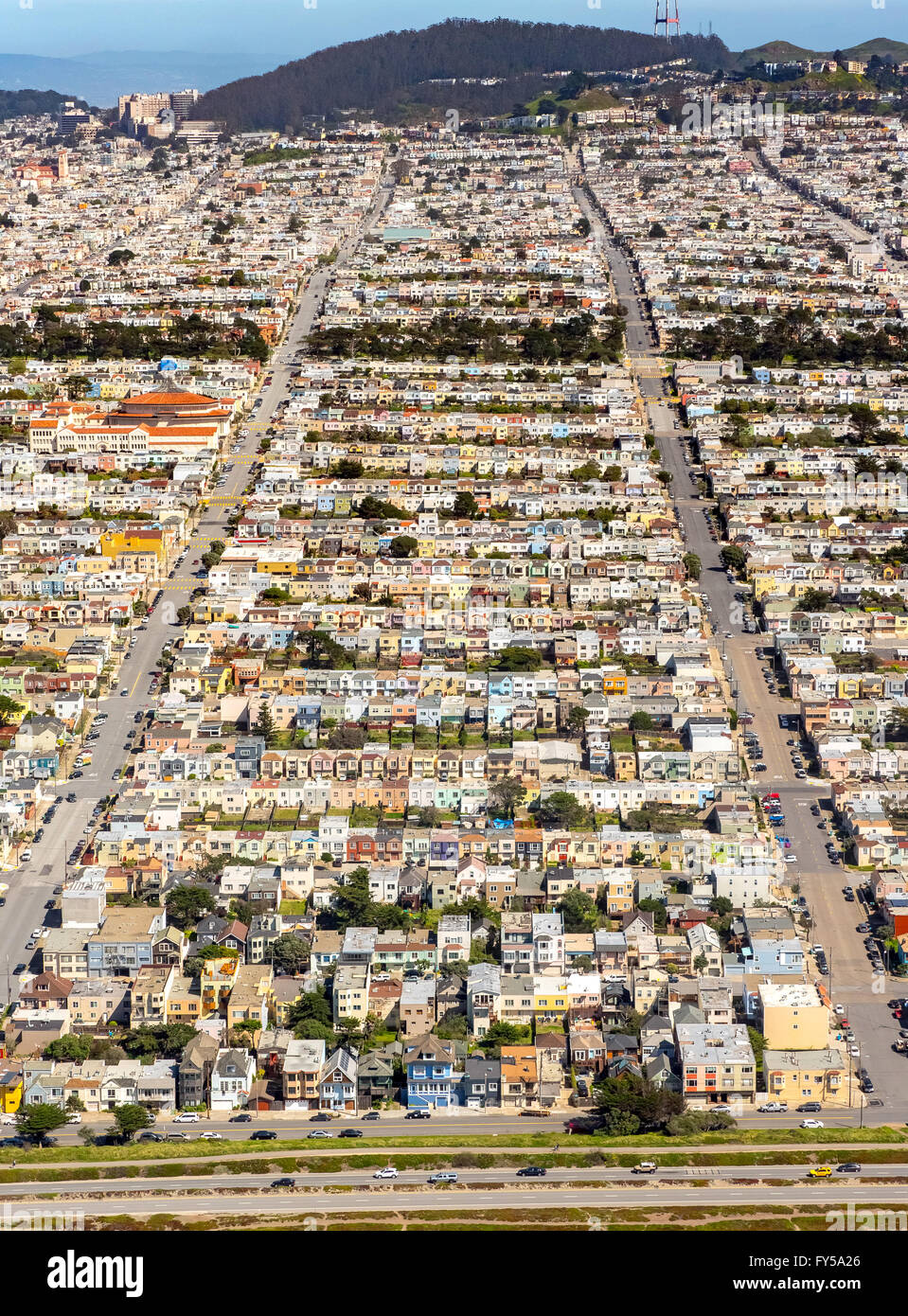 Vista aerea, piccole staccate, abitazioni monofamiliari a Città Doelger, esterno al tramonto, distretto suburbano nel West di San Francisco Foto Stock