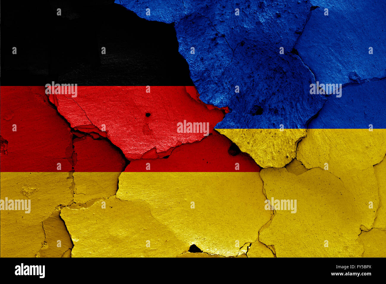 Le Bandiere Dell'Ucraina, Della Germania E Dell'Unione Europea Fluttuano Su Vento Fotografia