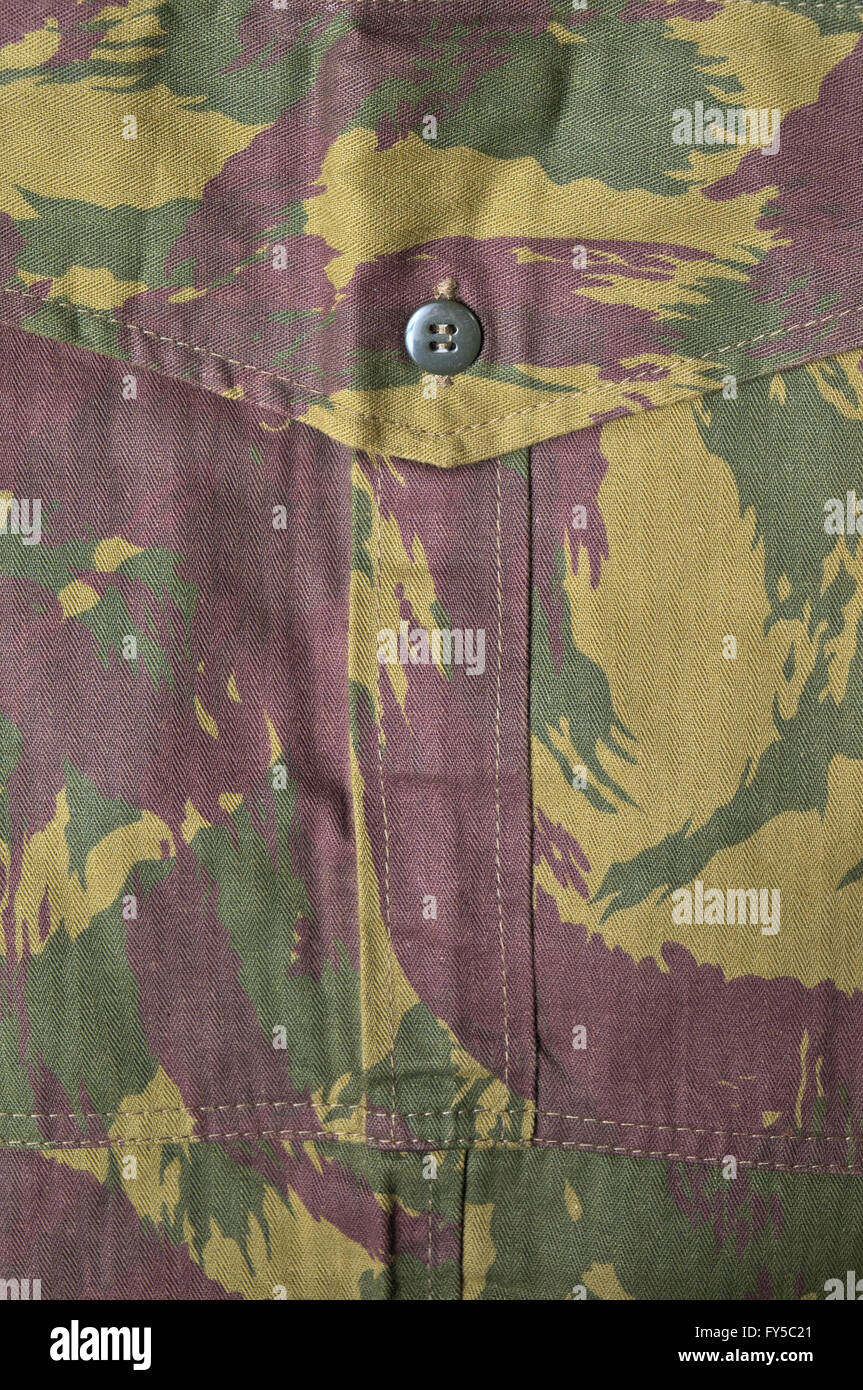 Pantalone mimetico sfondo. Tema militare Foto Stock