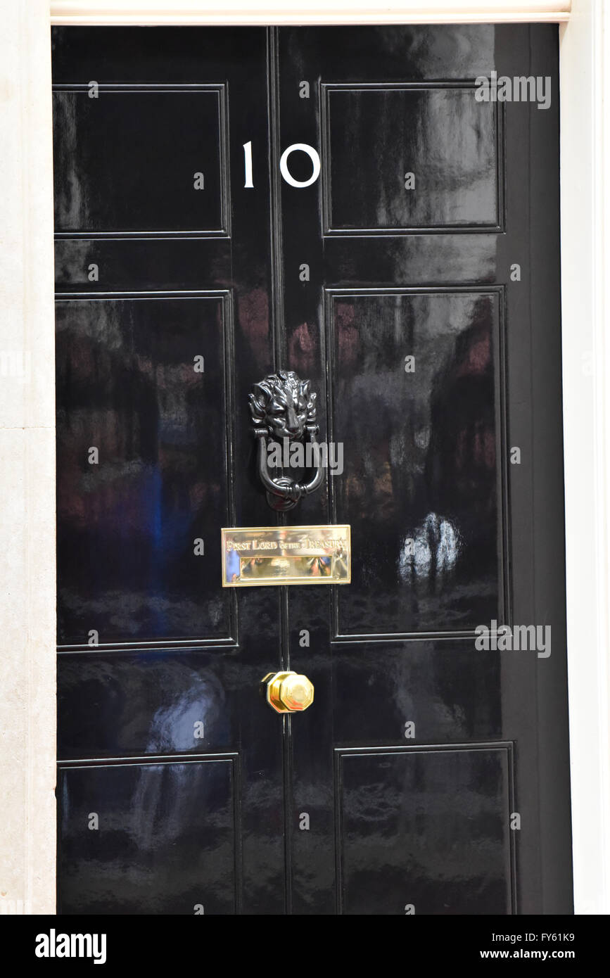 A Downing Street, Londra, Regno Unito. Il 22 aprile 2016. Il Presidente Obama in visita a Downing Street. Credito: Matteo Chattle/Alamy Live News Foto Stock