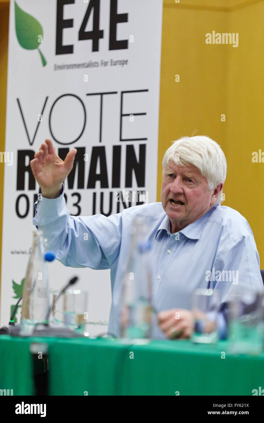 Londra, Regno Unito. Xxi Aprile, 2016. Amici della Terra e degli ambientalisti per l'Europa rimangono Rally della campagna. Tenuto presso il King's College di Londra. Regno Unito. Xxi Aprile 2016 Credit: Sam Barnes/Alamy Live News Foto Stock