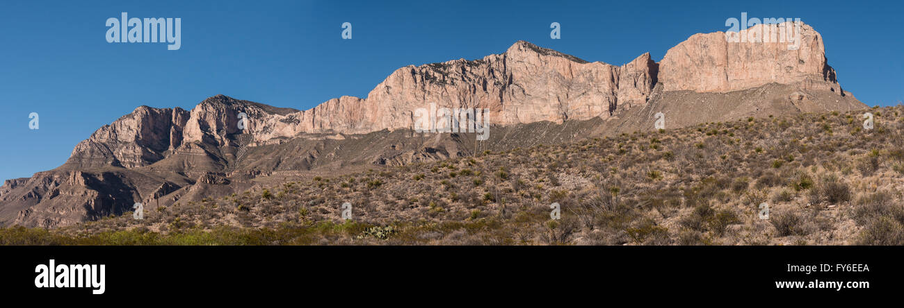 Guadalupe panorama di montagna dalla Williams Ranch Road, Parco Nazionale delle Montagne Guadalupe, Texas. Foto Stock
