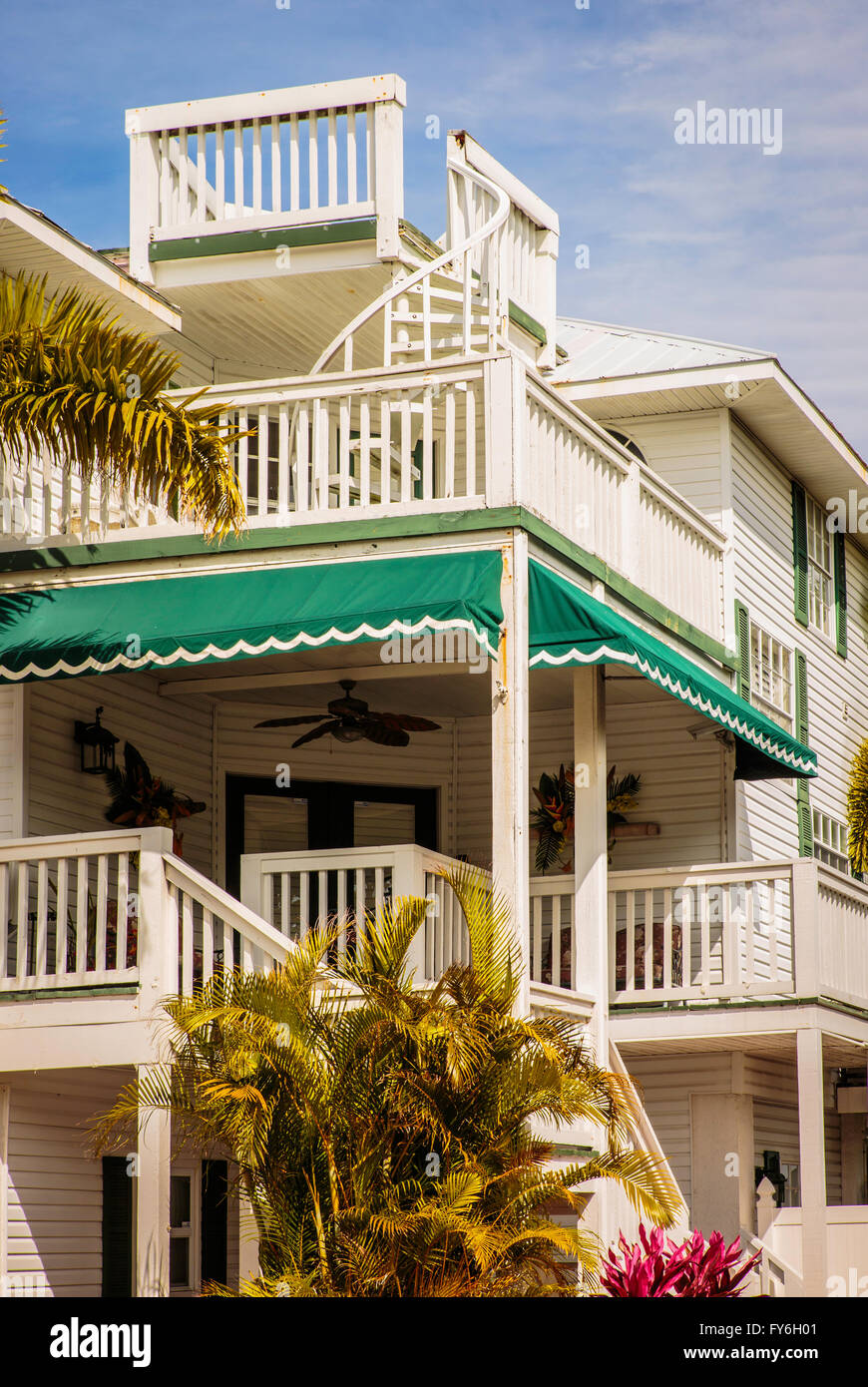Esterno casa sulla spiaggia con terrazza solarium superiore in Florida Foto Stock
