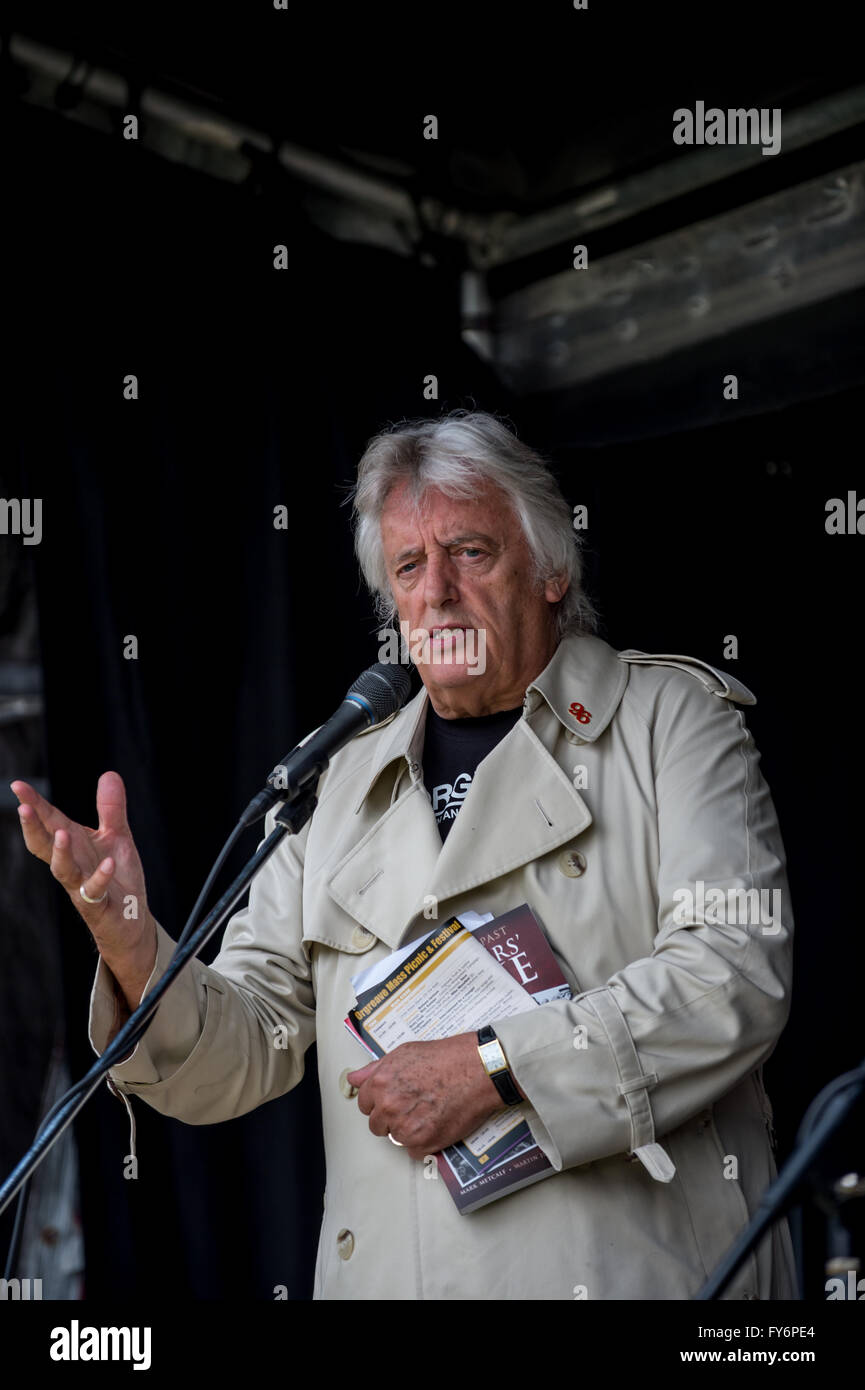 Michael Mansfield QC, parlando alla messa picnic organizzato dal Orgreave di verità e di giustizia la campagna Foto Stock