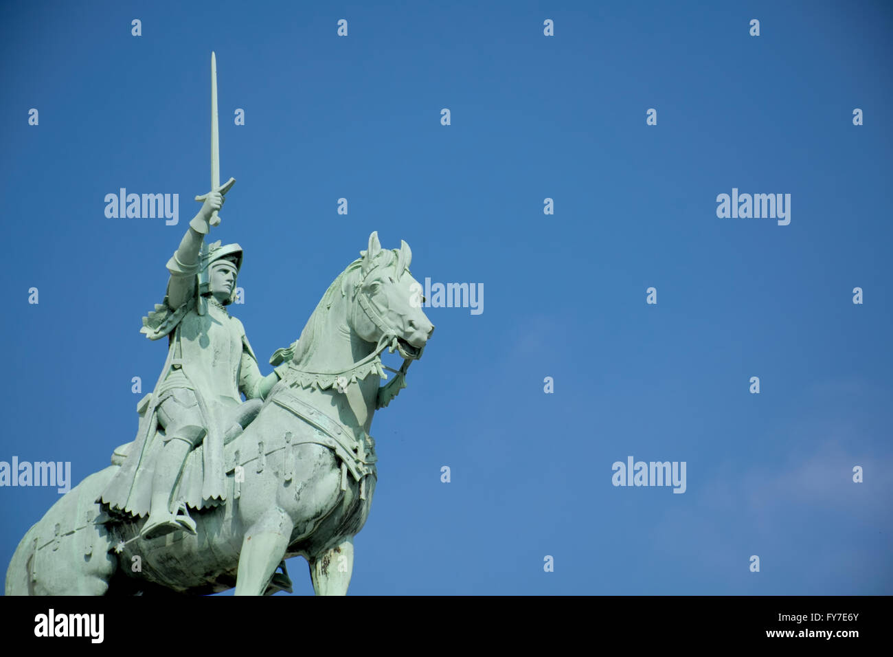 Statua di un cavaliere con il suo cavallo Foto Stock