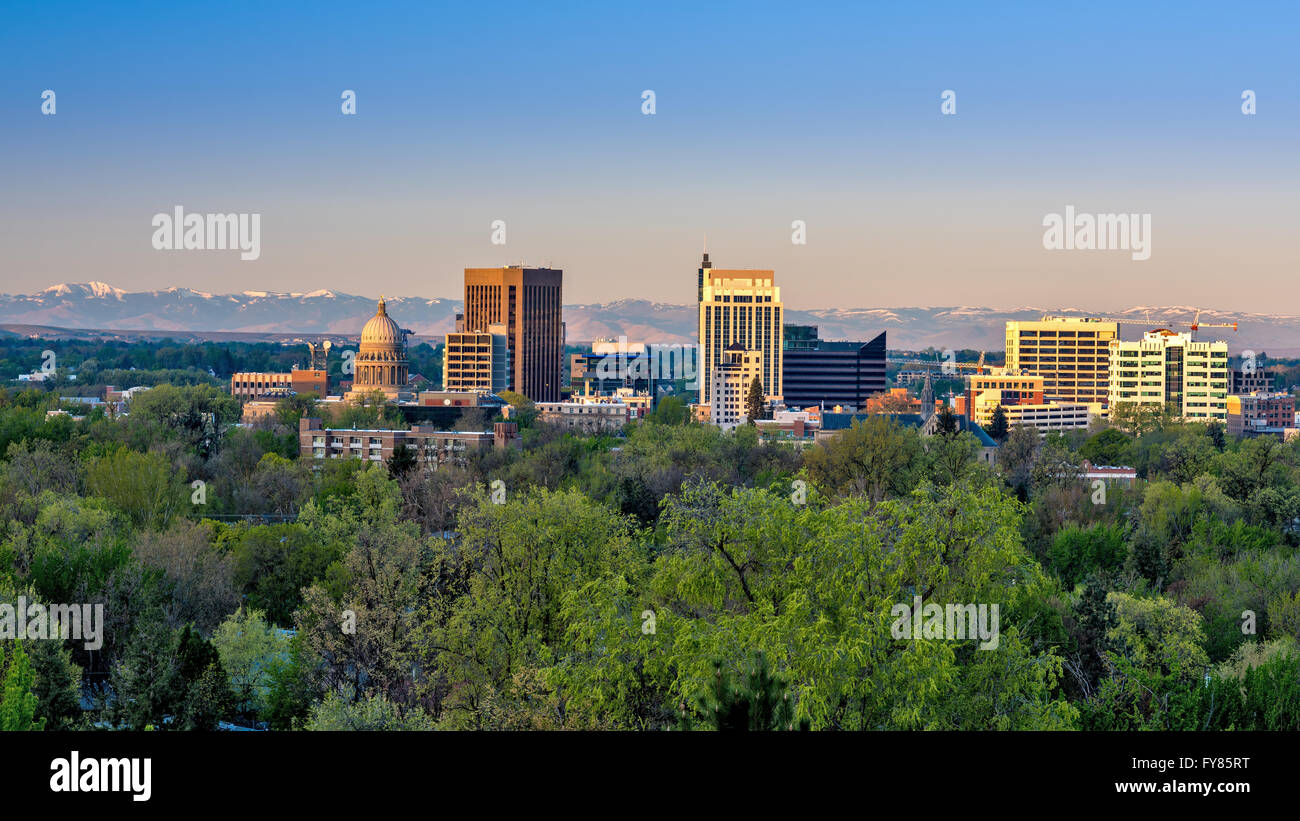 Mattina prima luce sulla Skyline di Boise in primavera Foto Stock